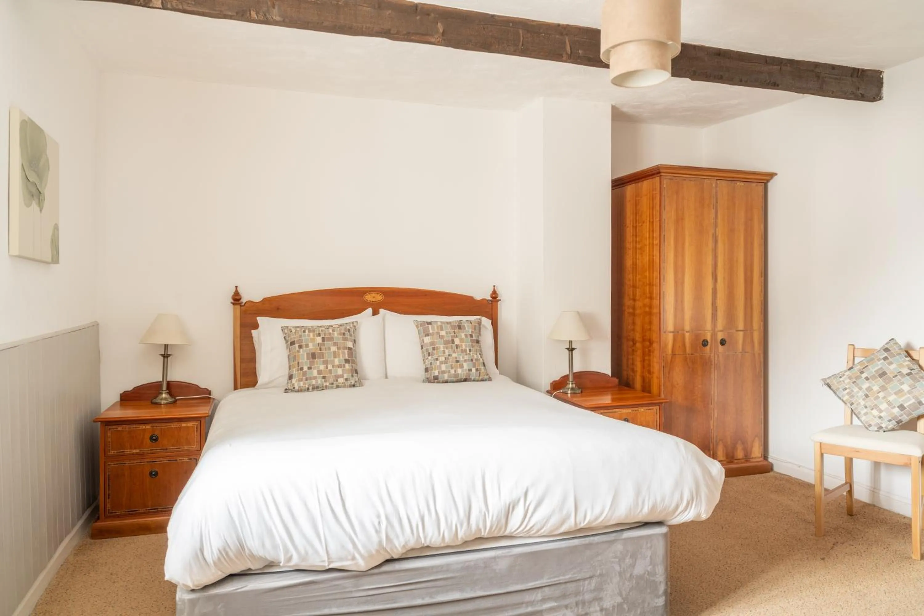 Bedroom, Bed in The Lordleaze Hotel And Restaurant