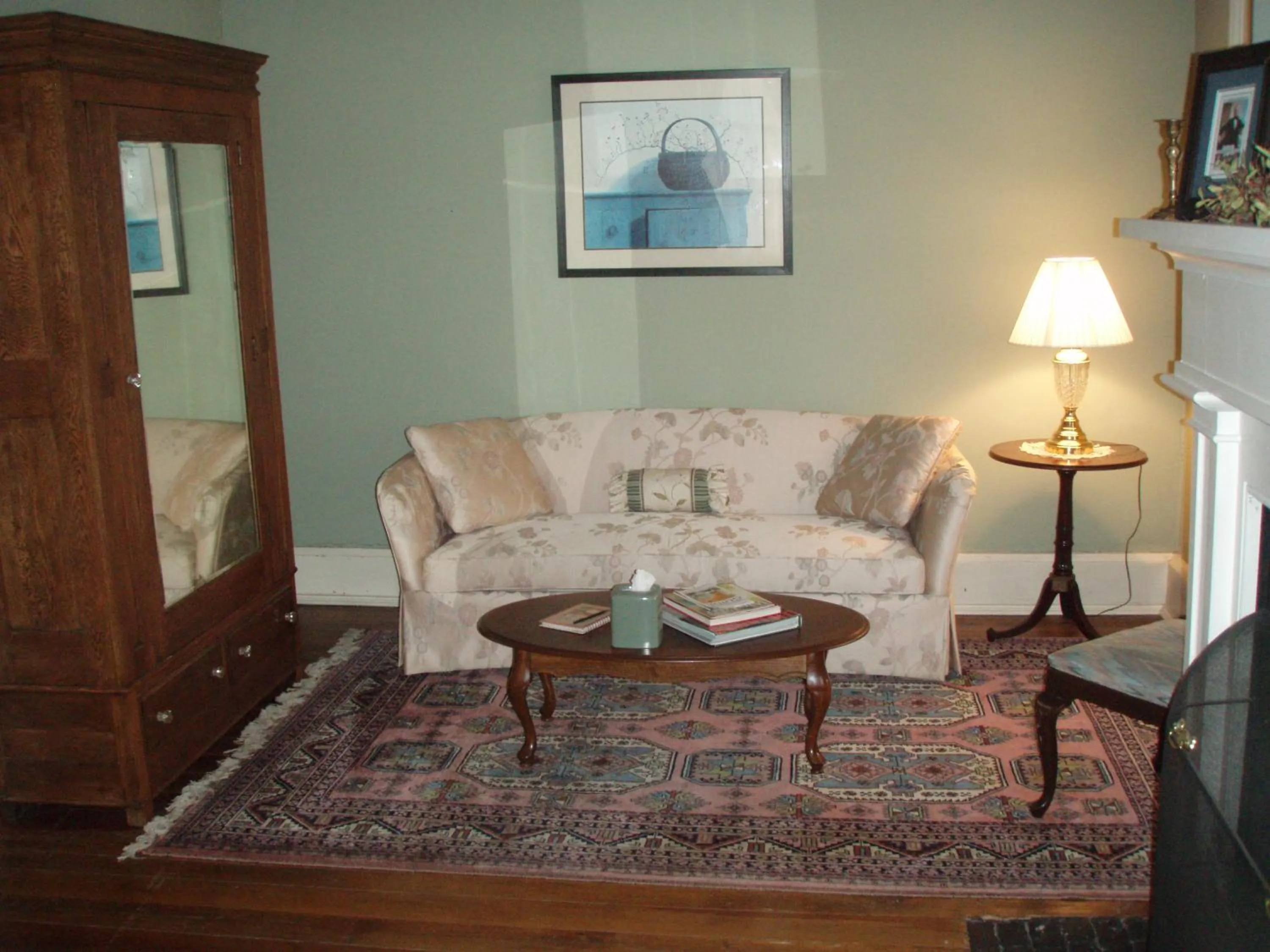 The Lafayette Inn & Restaurant