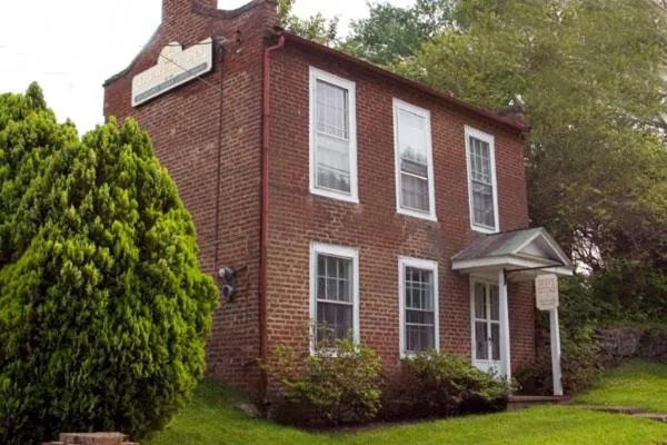 The Lafayette Inn & Restaurant