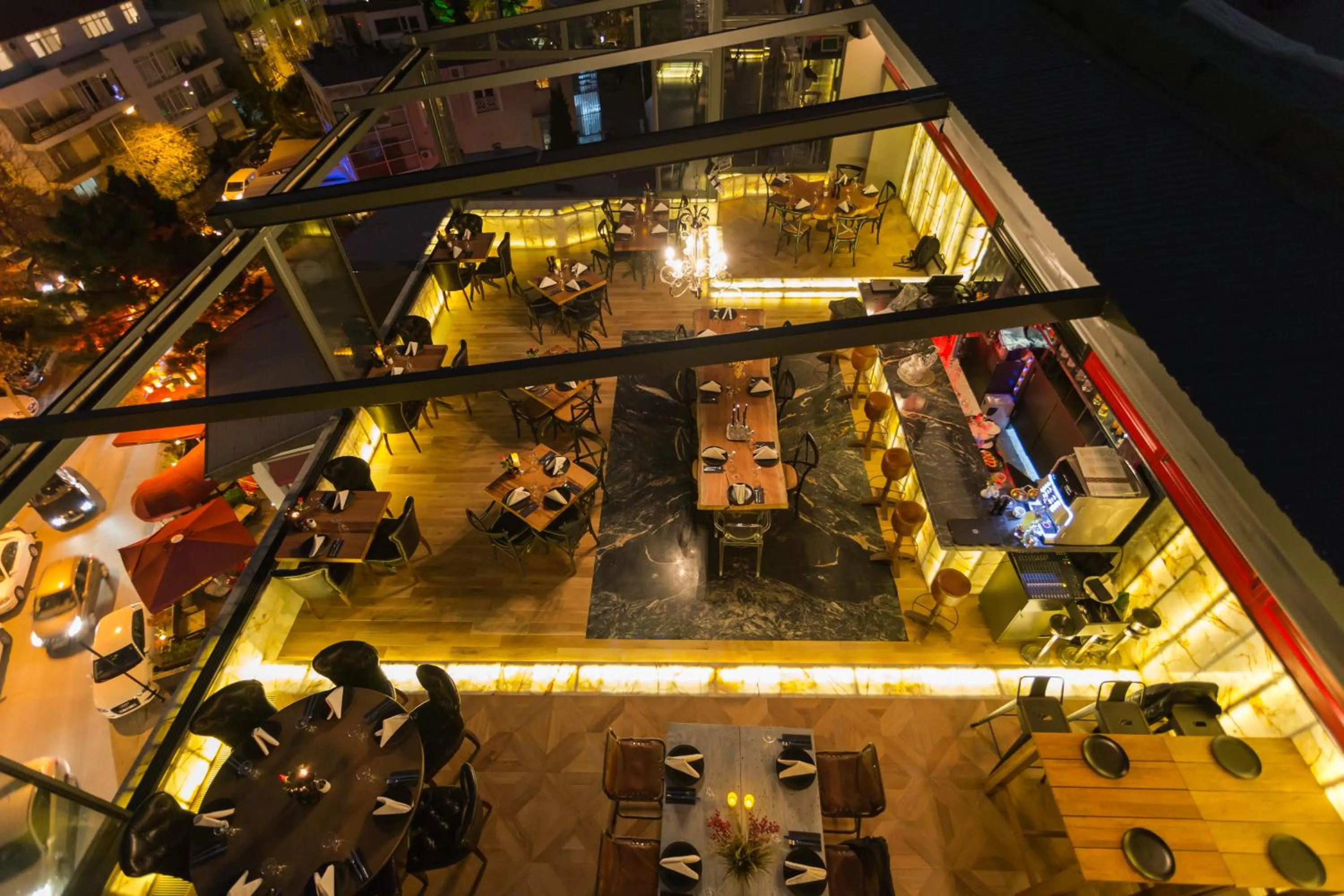 Restaurant/places to eat in Check Inn Suite Hotel & SPA