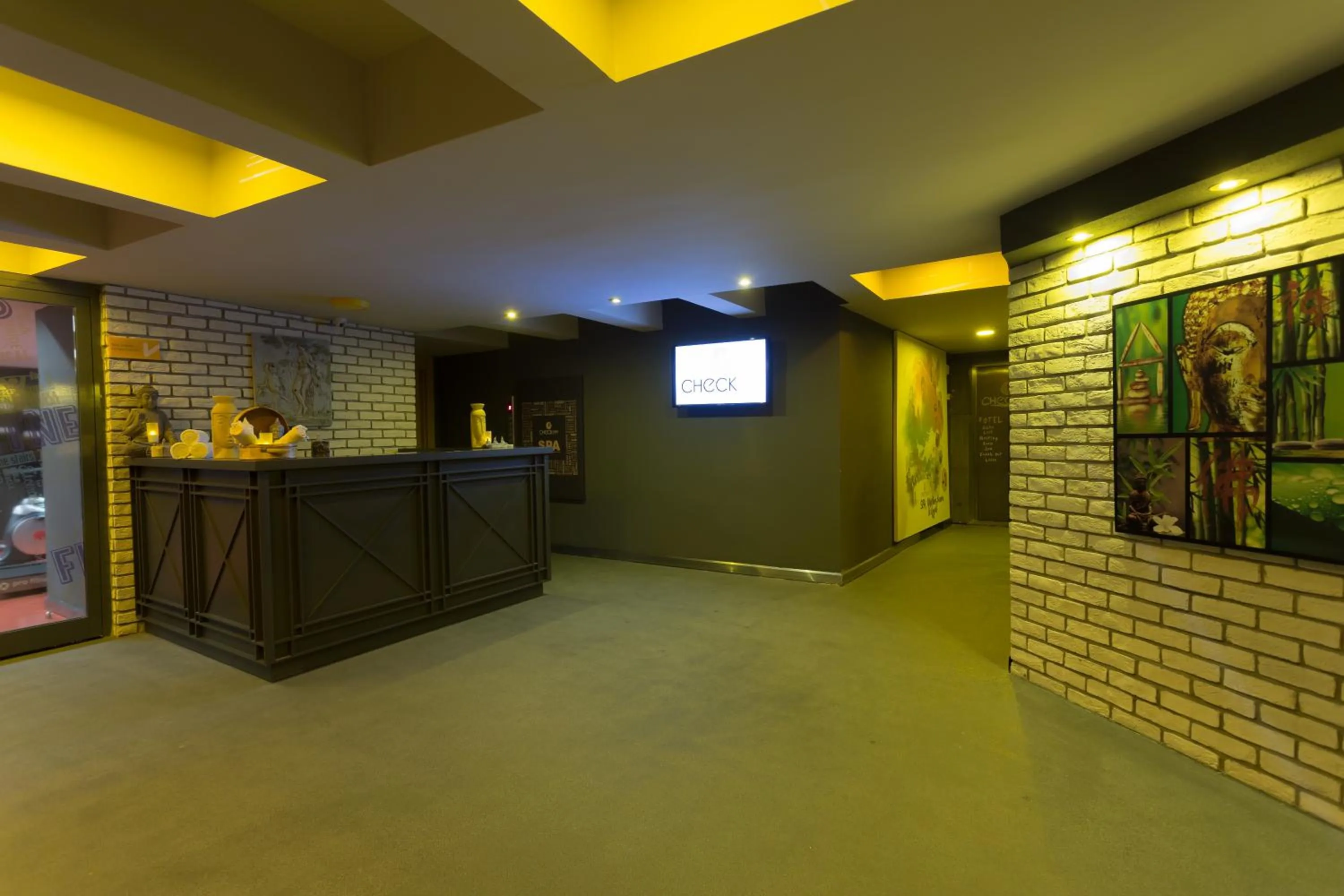 Lobby or reception in Check Inn Suite Hotel & SPA