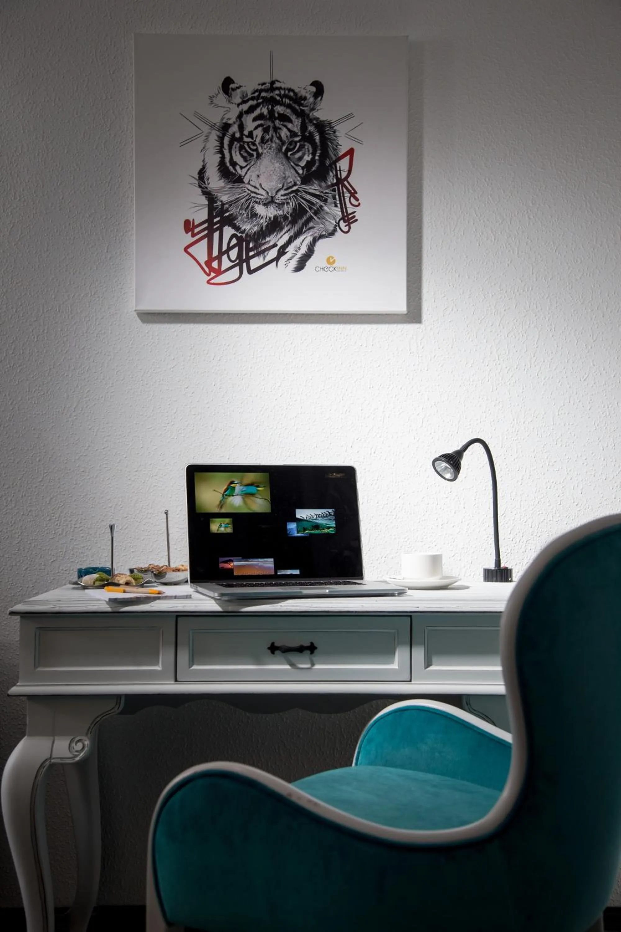 Decorative detail in Check Inn Suite Hotel & SPA