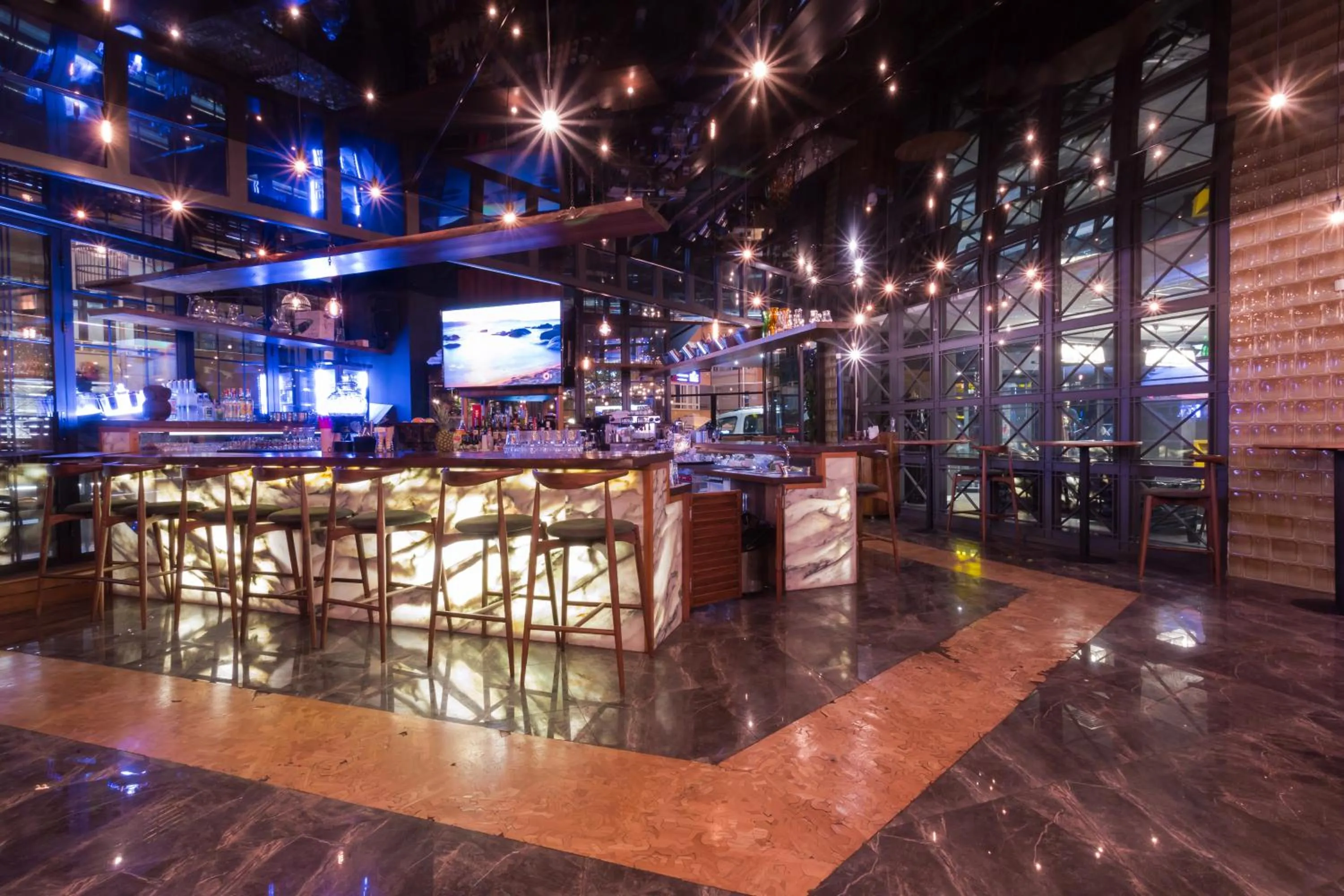 Lounge or bar in Check Inn Suite Hotel & SPA