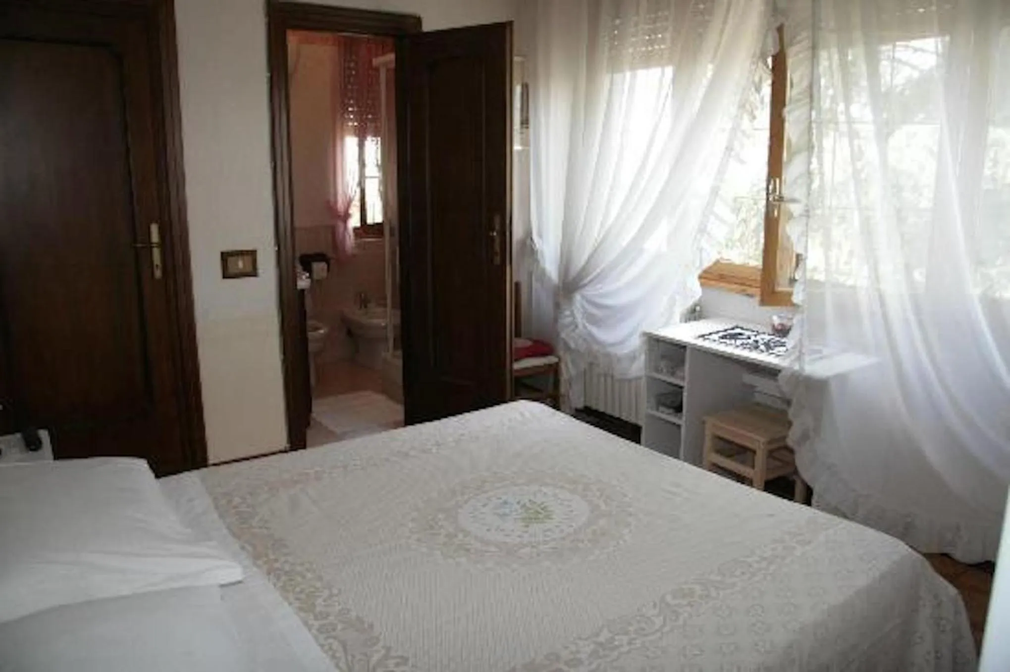 Day, Bed in B&B Domus Gratiae