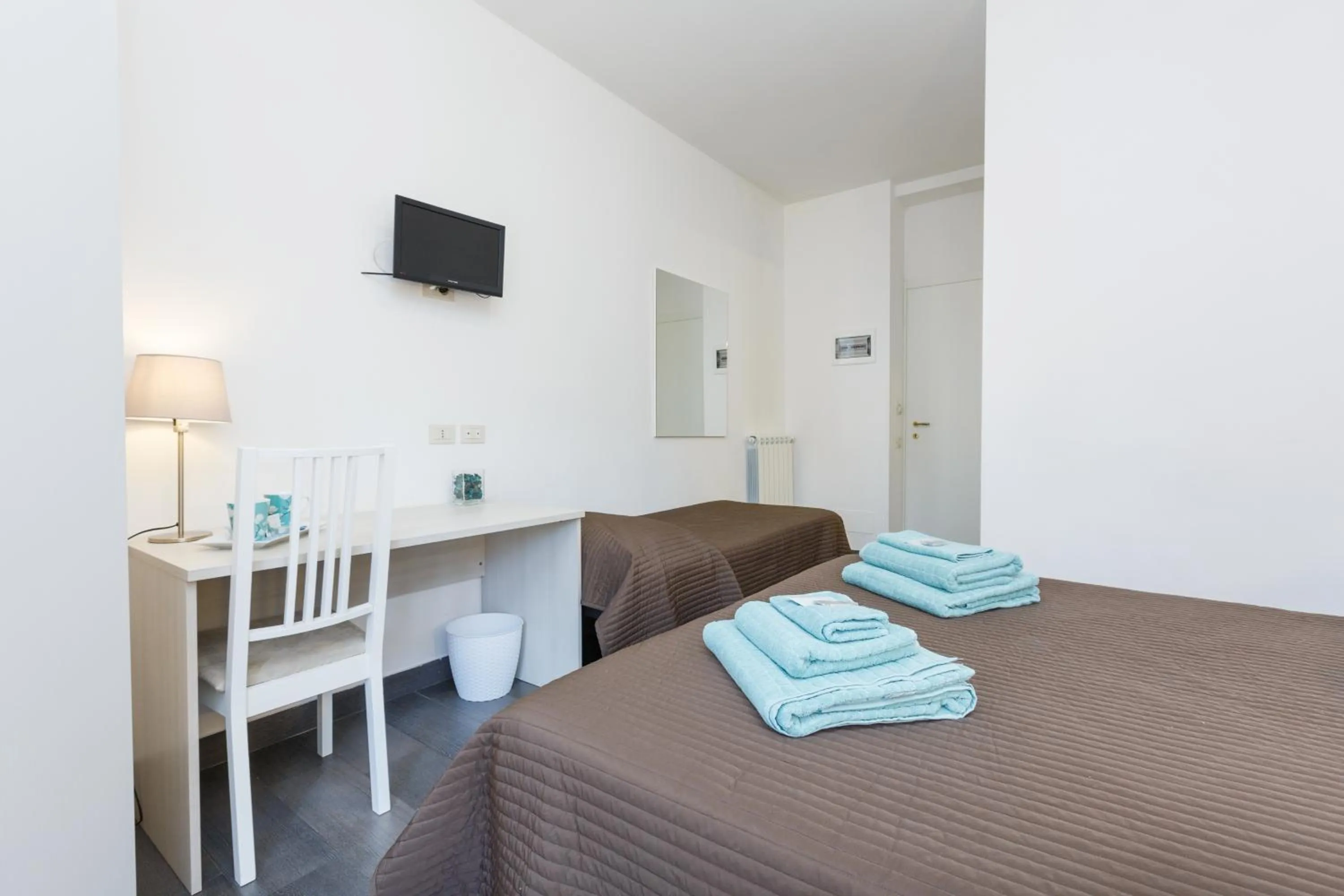 Photo of the whole room, Bed in Roma Trastevere Relais Guest House