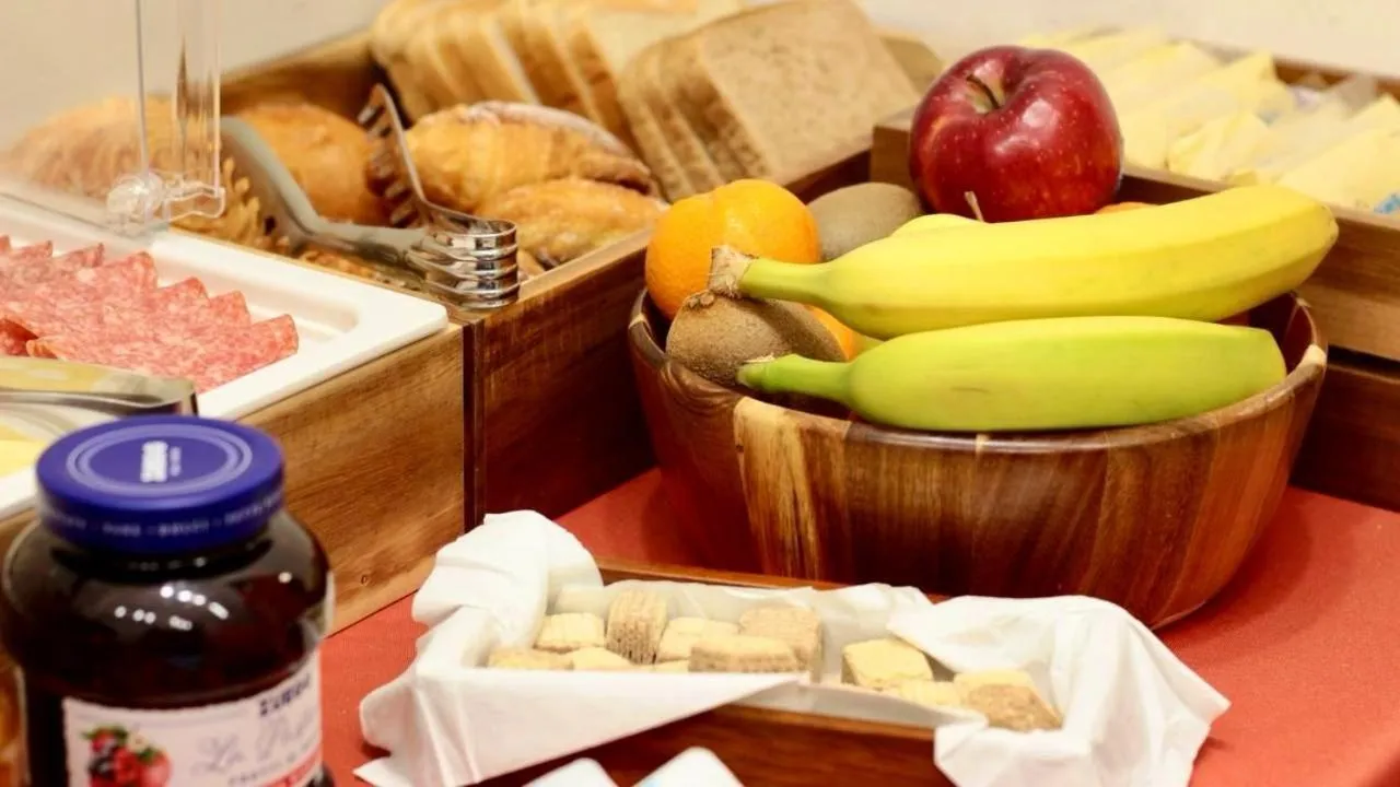 Breakfast in Les Suites Bari Italian Excellence Bed and Breakfast