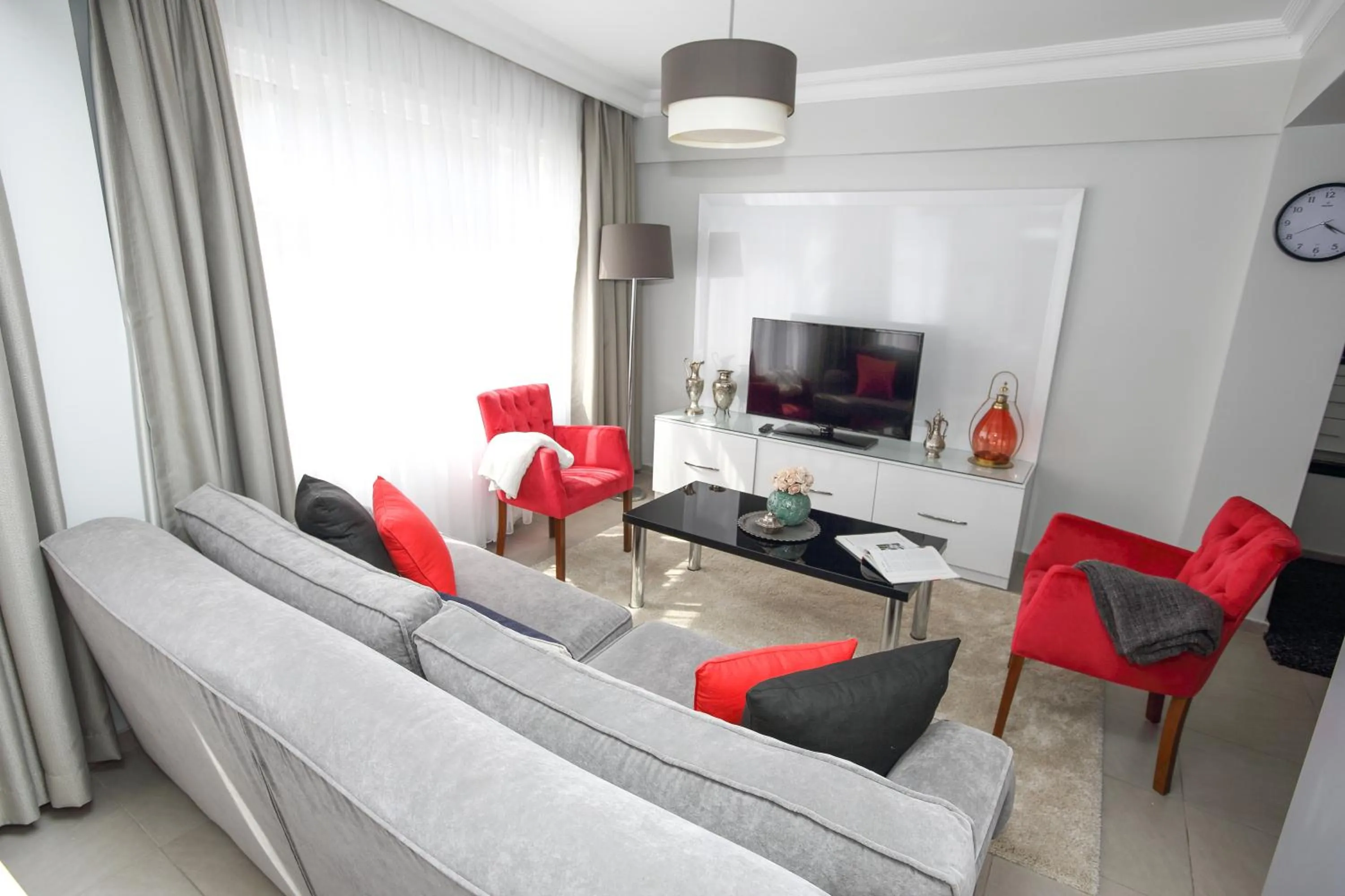 TV and multimedia in Patika Suites