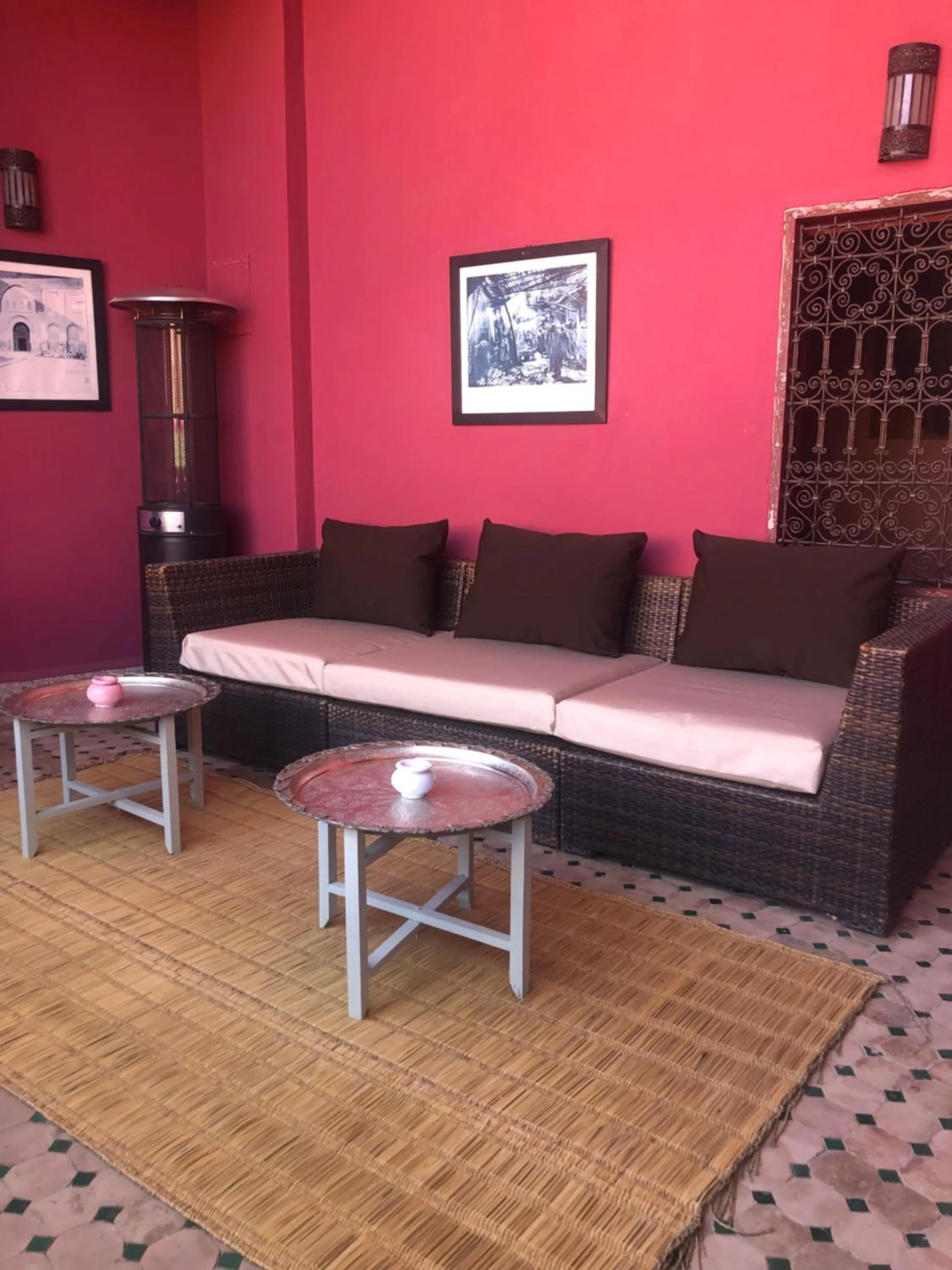 Seating area in Riad L'Aziza