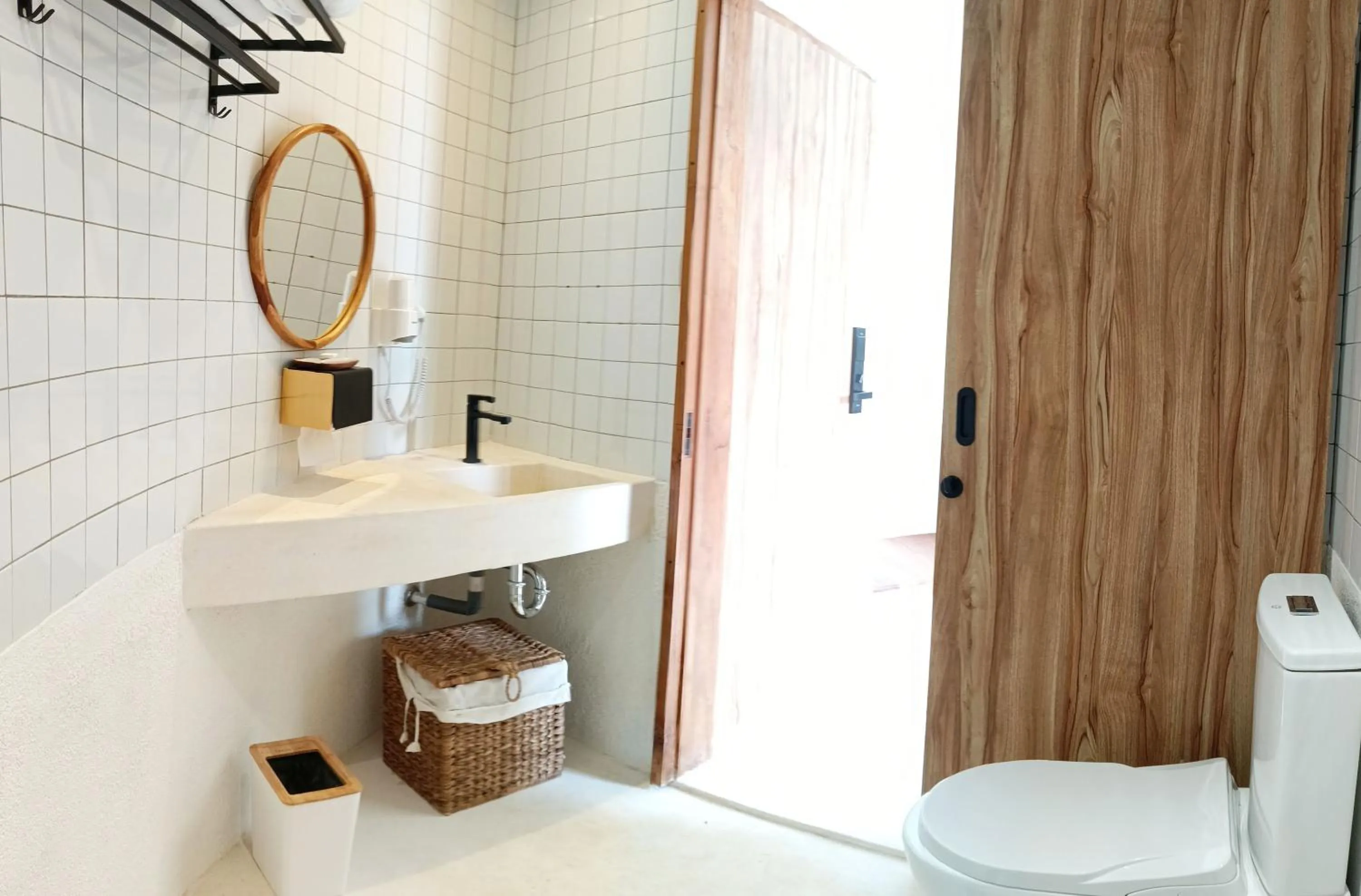 Shower in Sangkar Cottage & Eatery