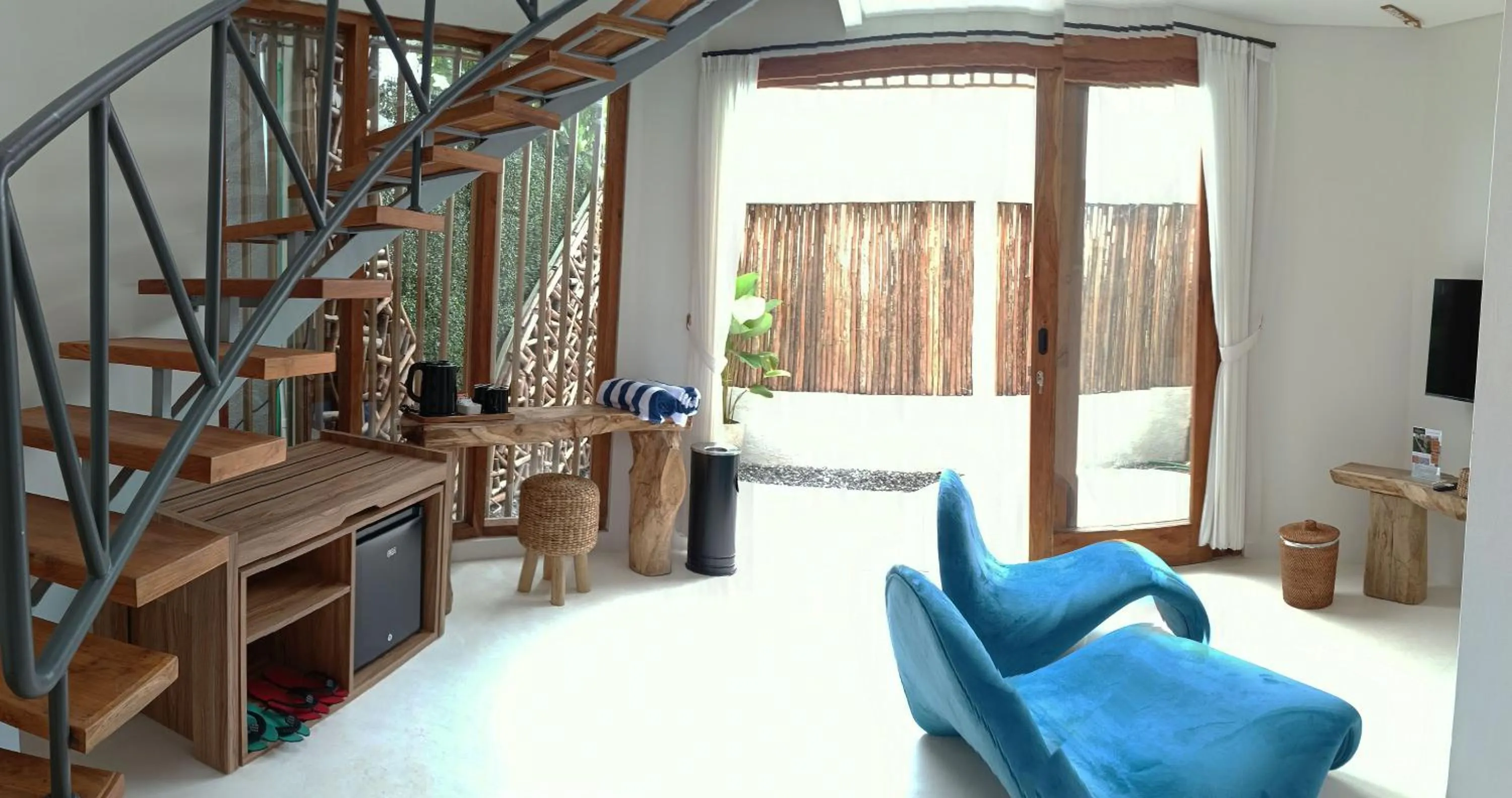 TV and multimedia in Sangkar Cottage & Eatery