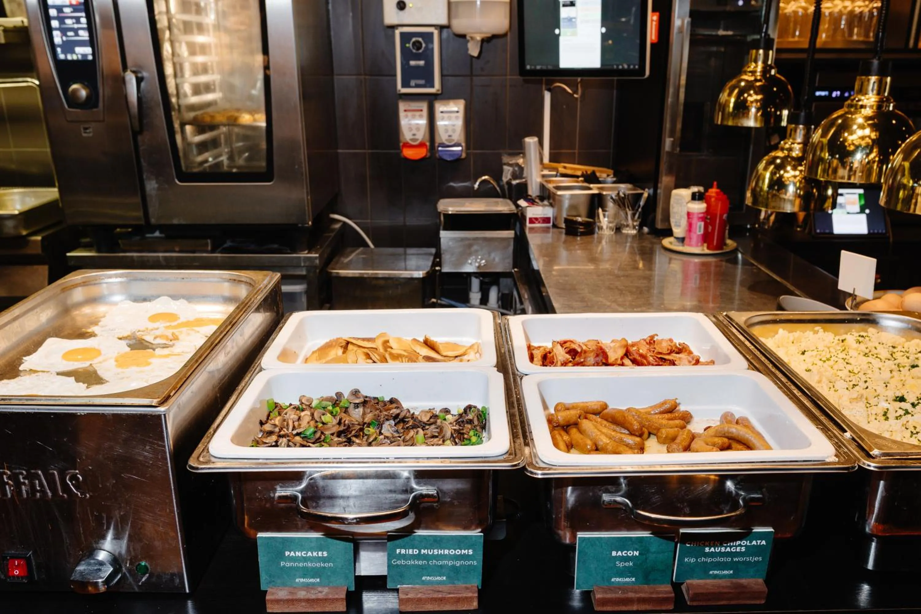 Breakfast in Ambassador City Centre Hotel