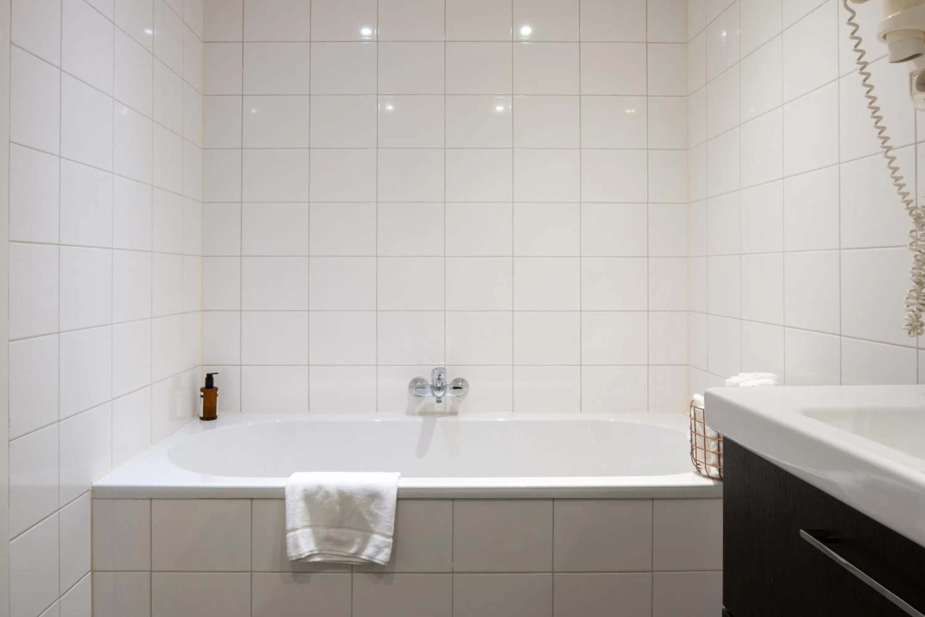 Bathroom in Ambassador City Centre Hotel