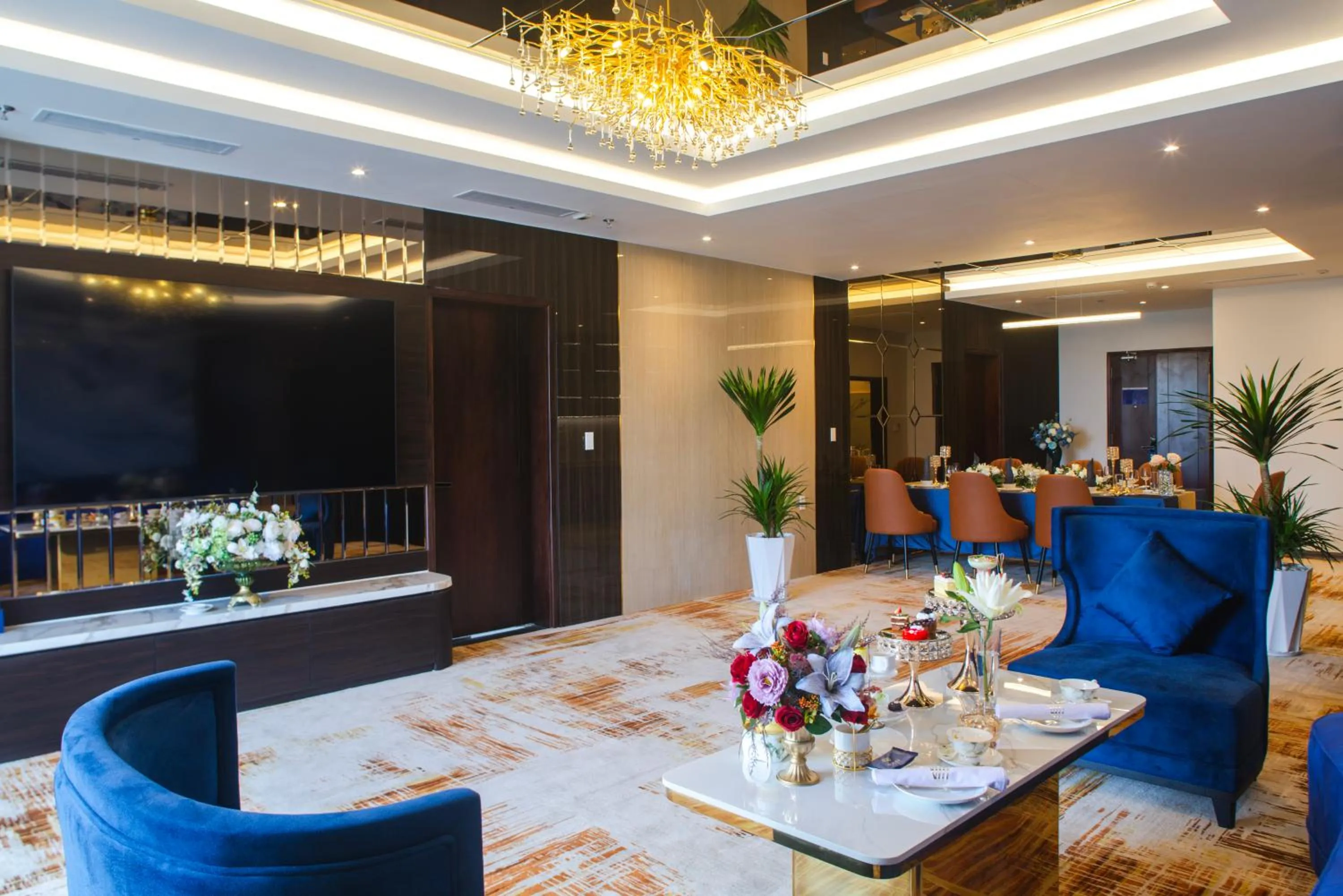 Living room in SANDALS AQUILA HOTEL