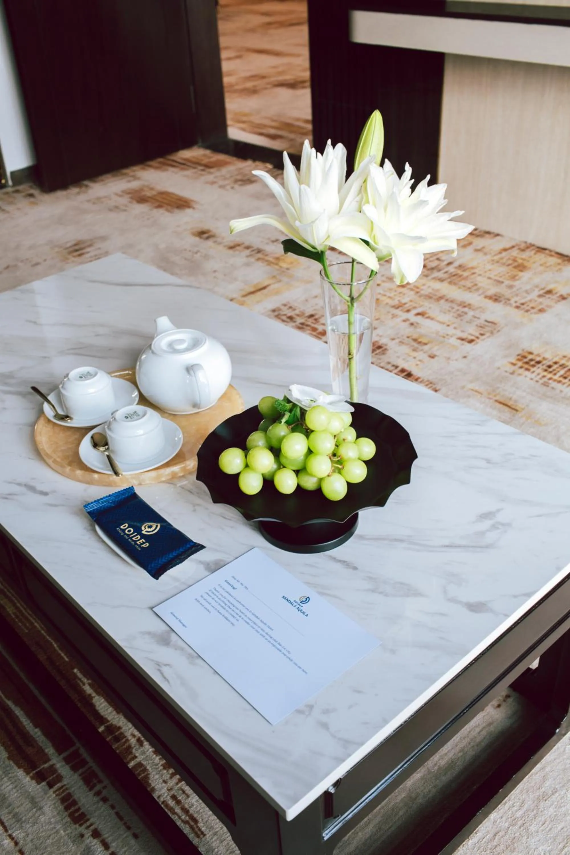 Food and drinks in SANDALS AQUILA HOTEL