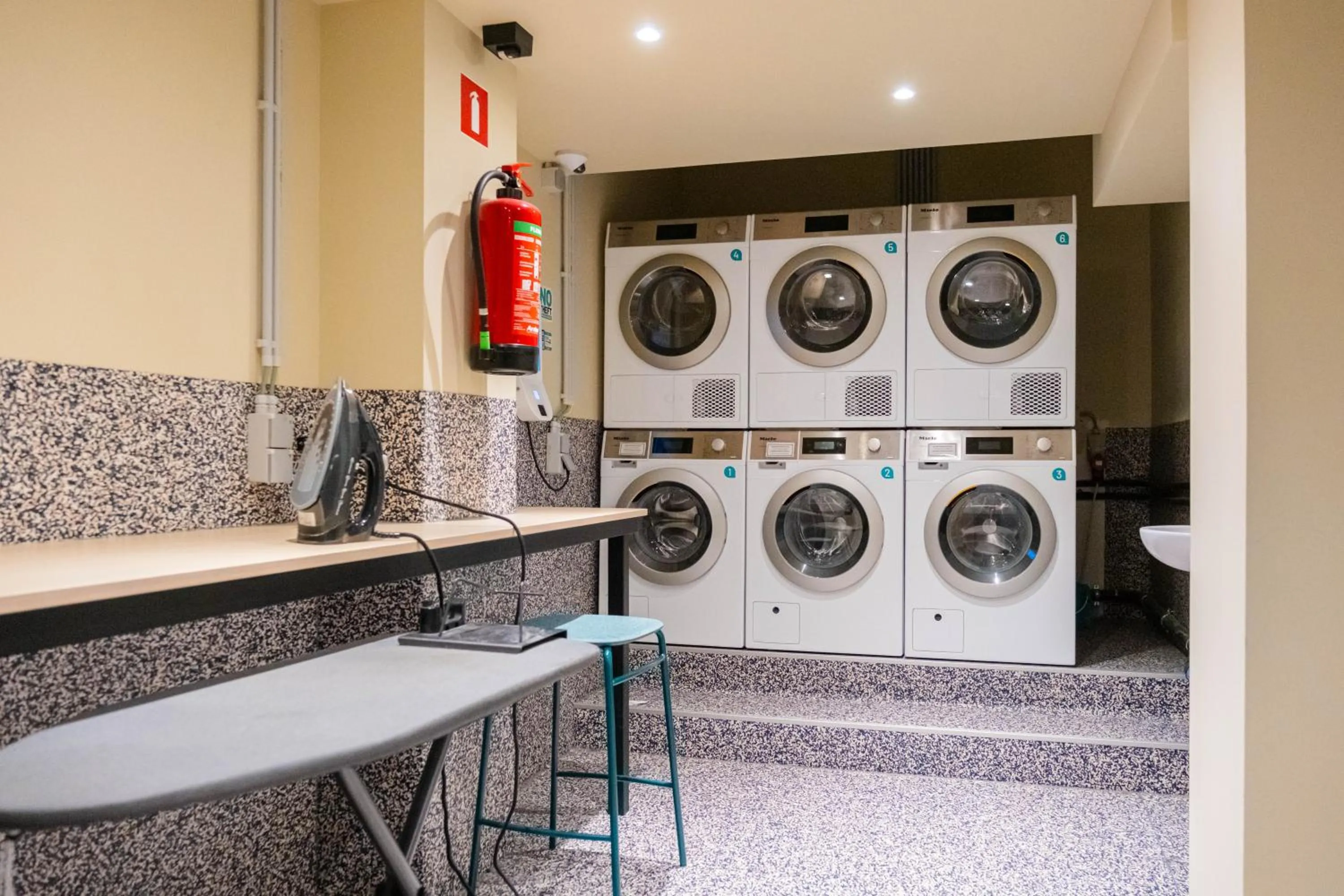 laundry in Citybox Brussels Centre Louise