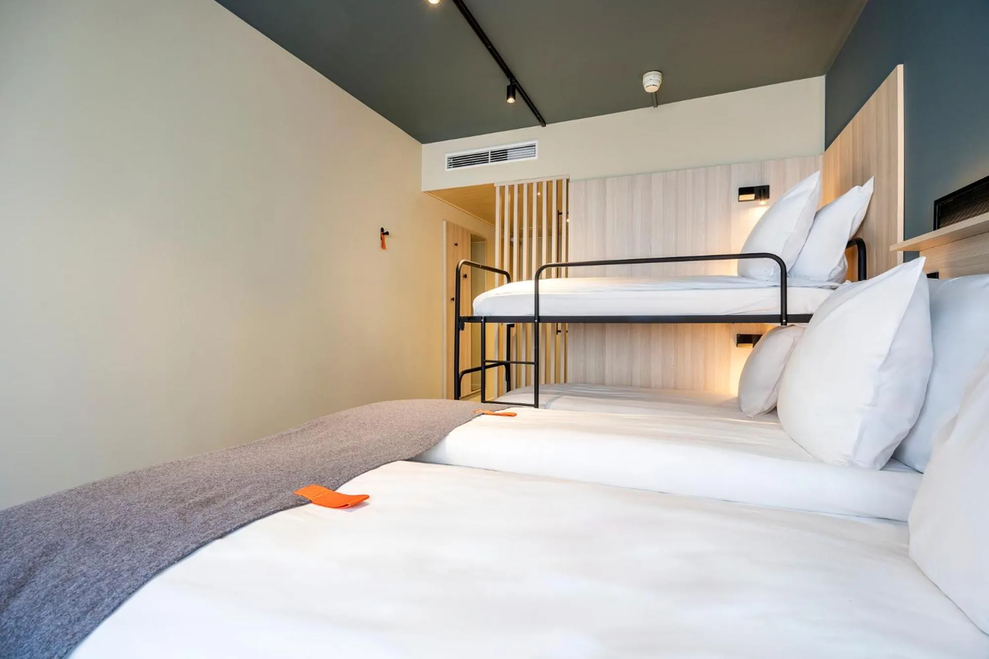 Bed in Citybox Brussels Centre Louise