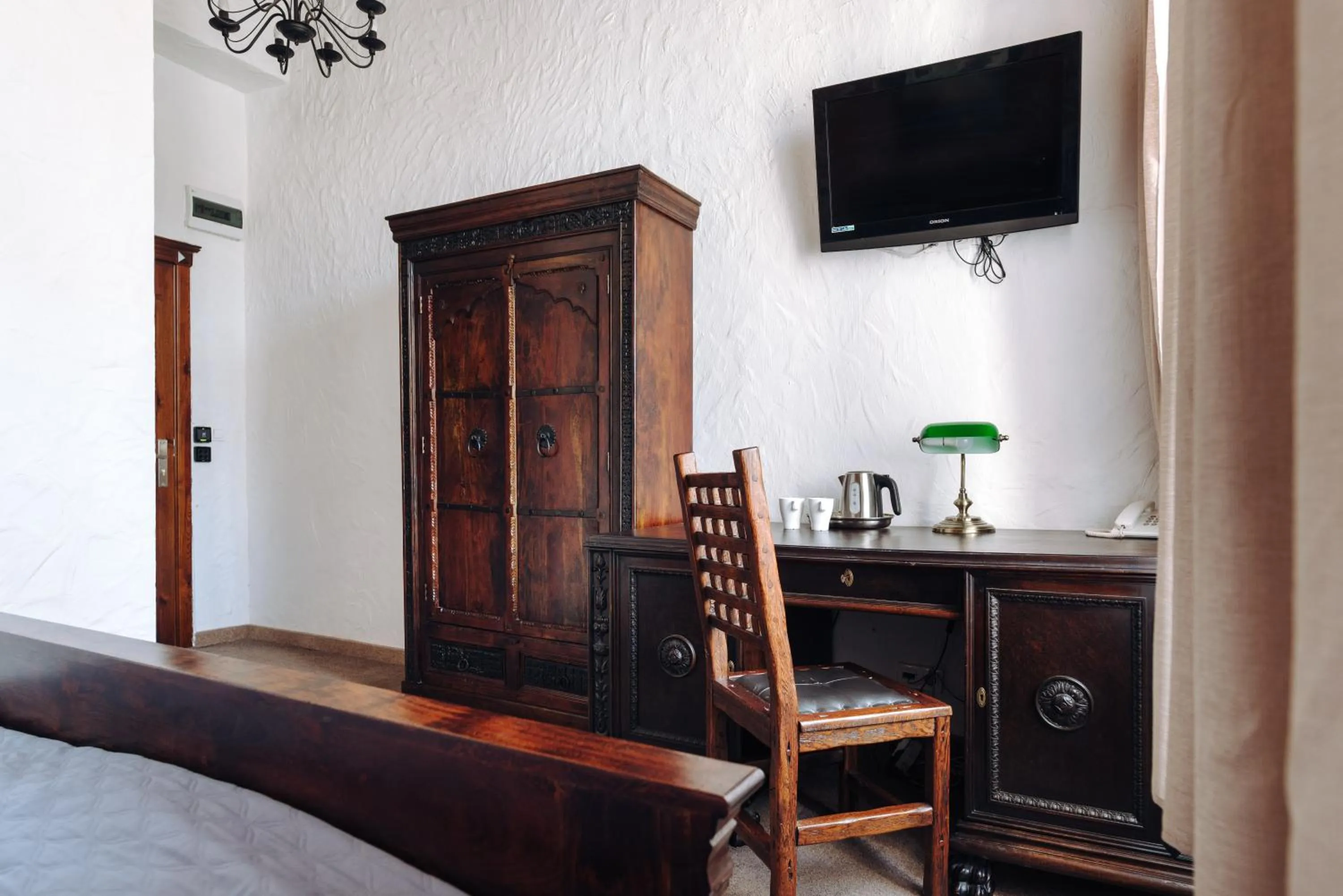 Bed in Hotel Legenda