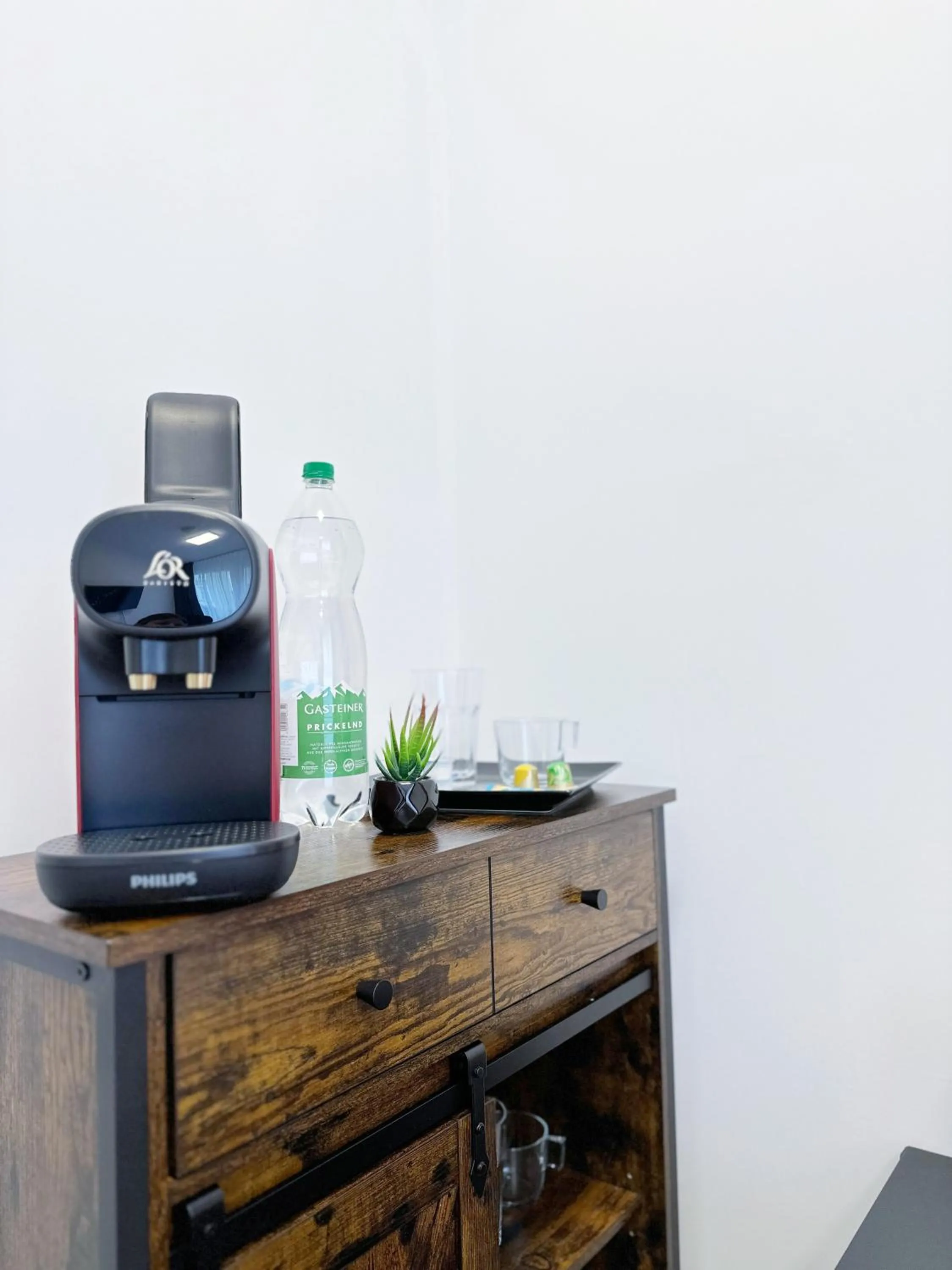 Coffee/tea facilities in Grazora Living Apartments