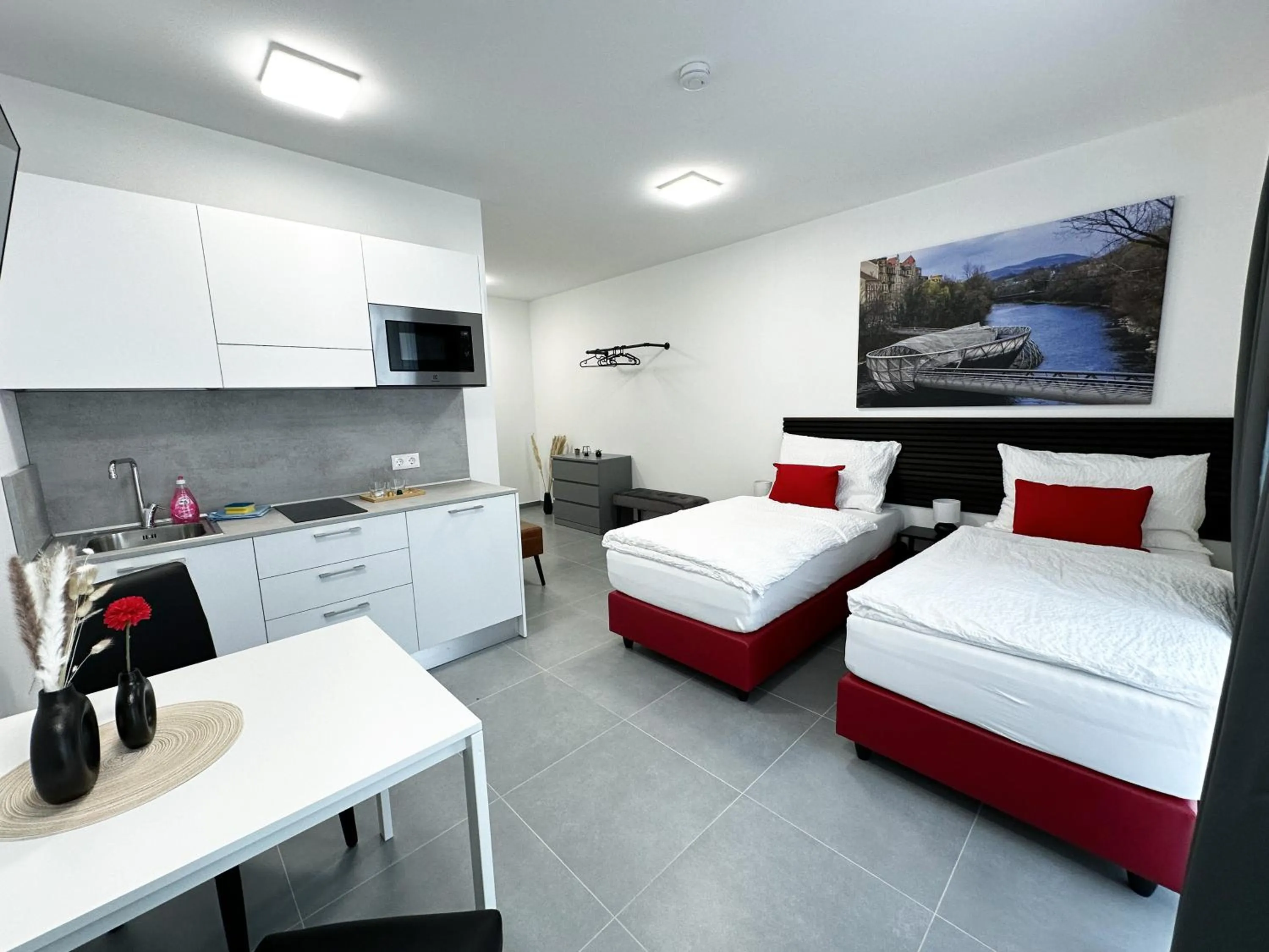 Kitchen or kitchenette, Bed in Grazora Living Apartments