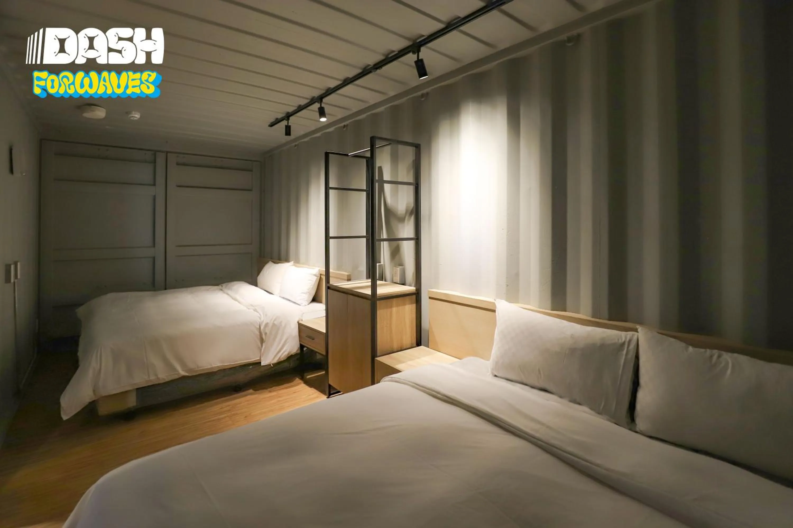 Bed in Dash Forwaves Hotel