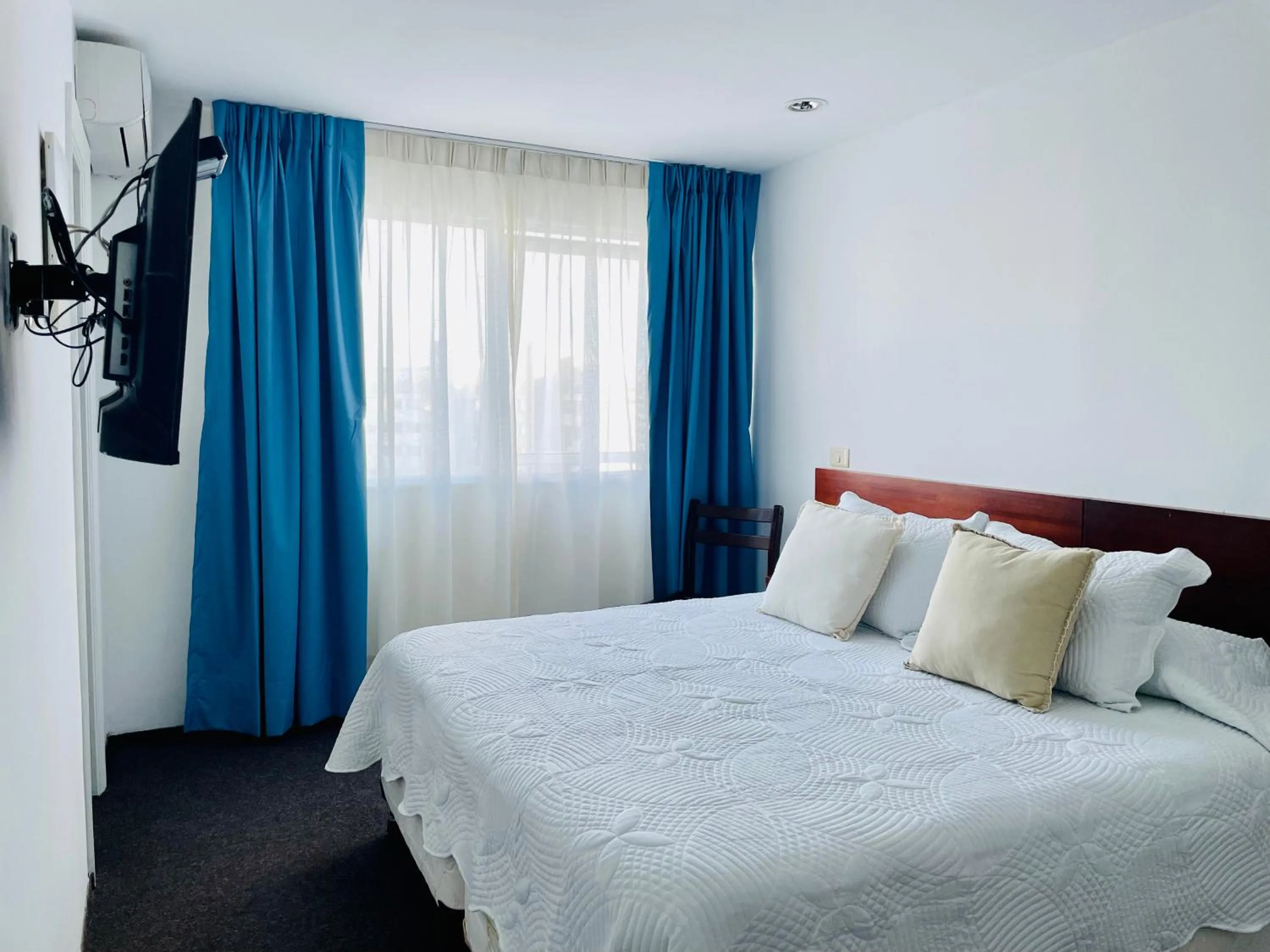 Photo of the whole room, Bed in Hotel Azul by MH