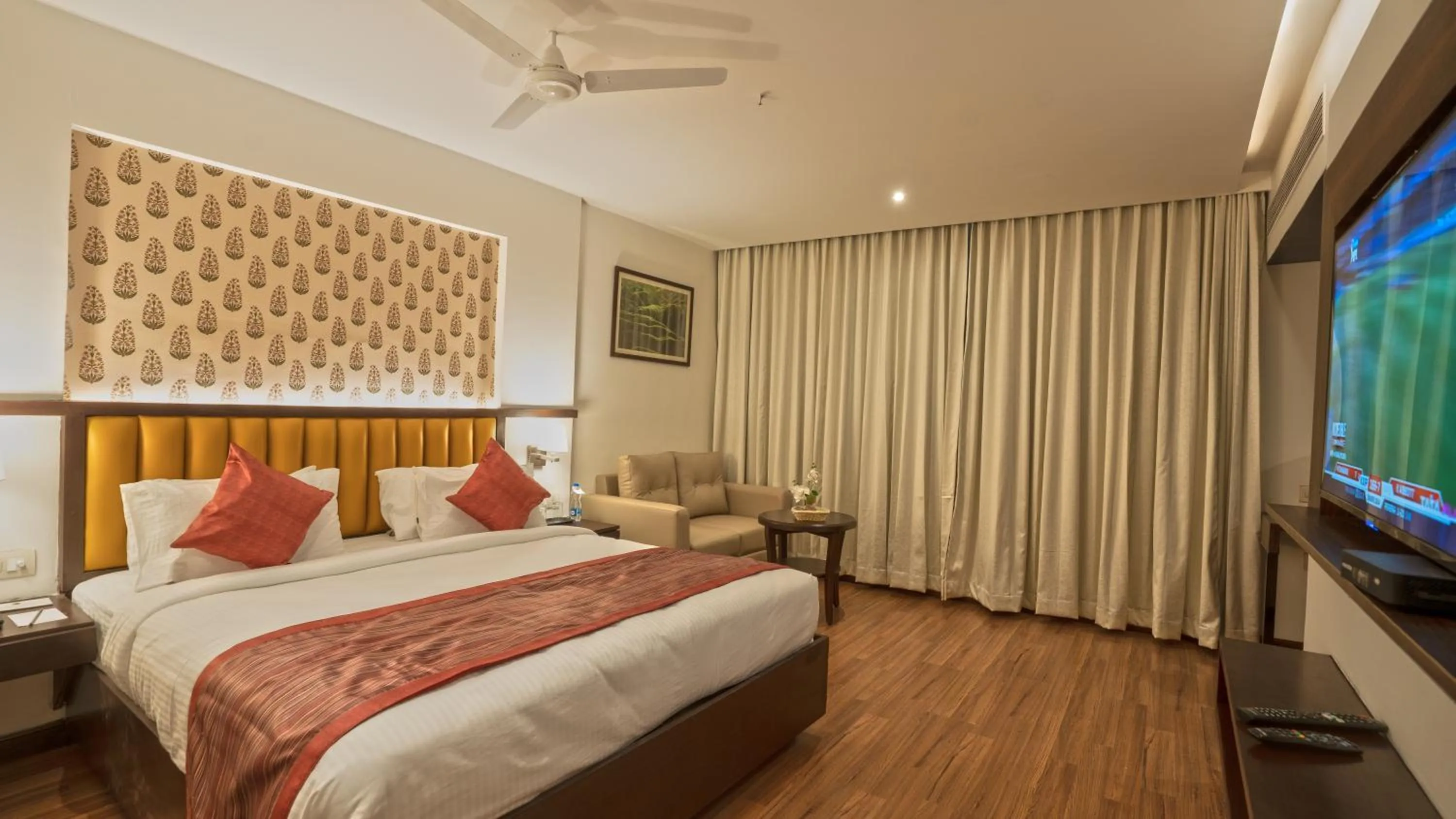 Bedroom, Bed in Grand Continent Secunderabad A Sarovar Portico Affiliate Hotel