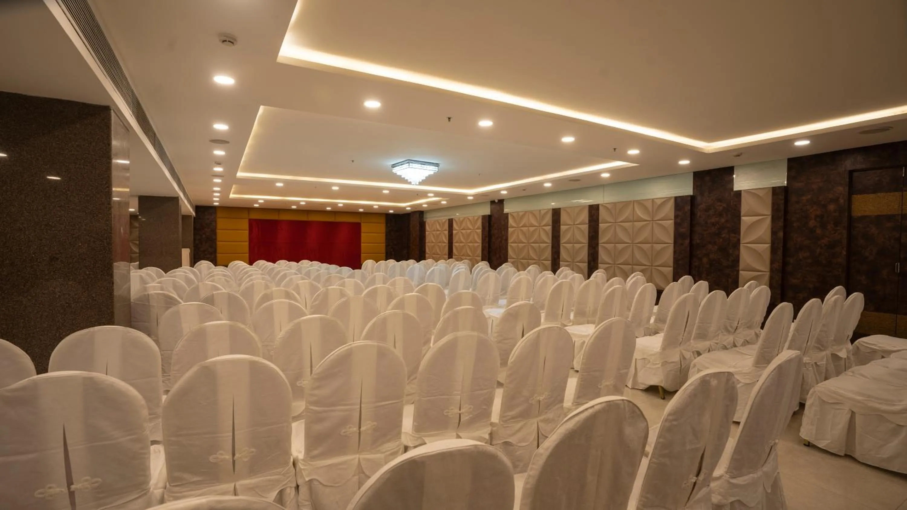 Meeting/conference room in Grand Continent Secunderabad A Sarovar Portico Affiliate Hotel