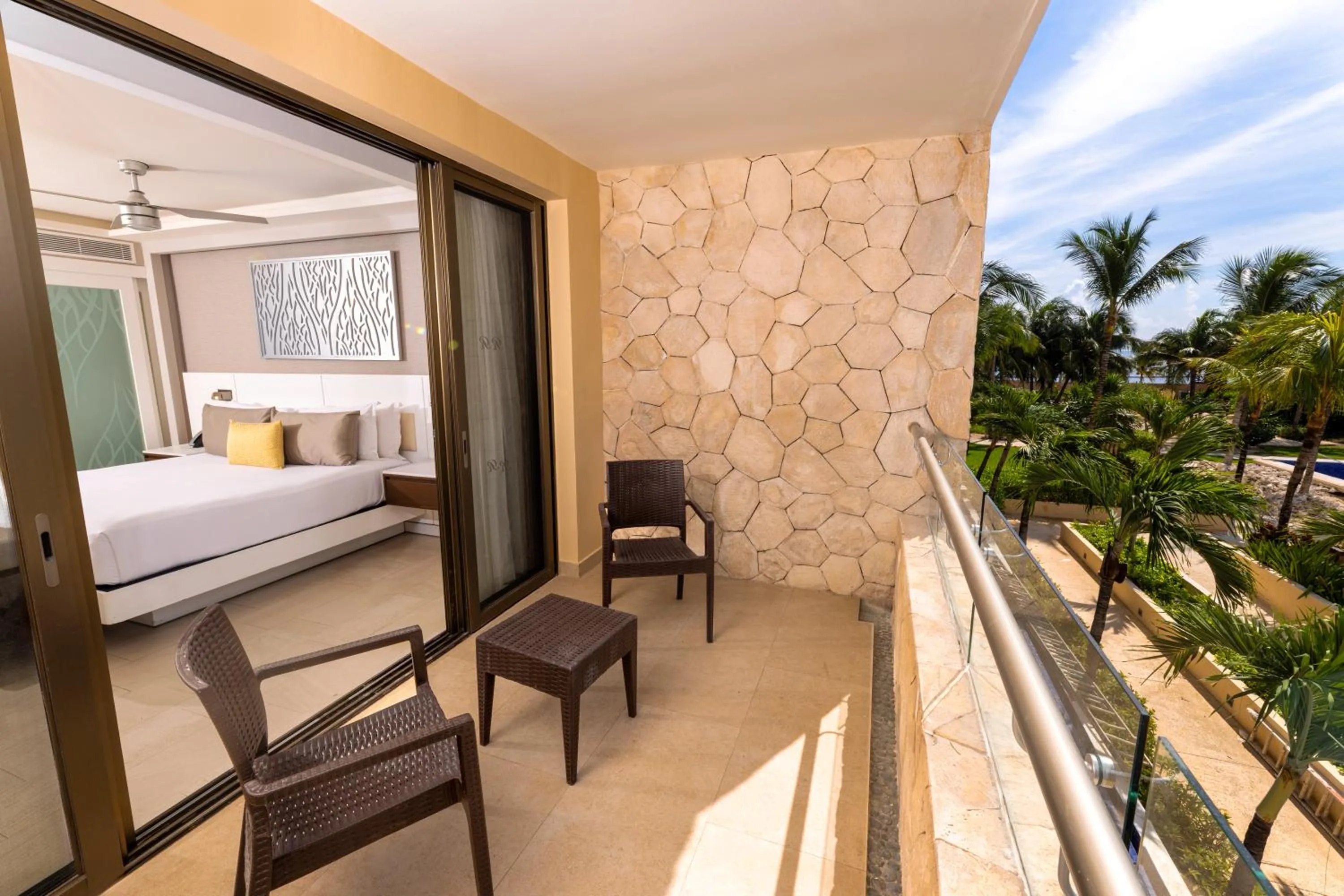 Balcony/Terrace, Bed in Royalton Riviera Cancun, An Autograph Collection All-Inclusive Resort & Casino