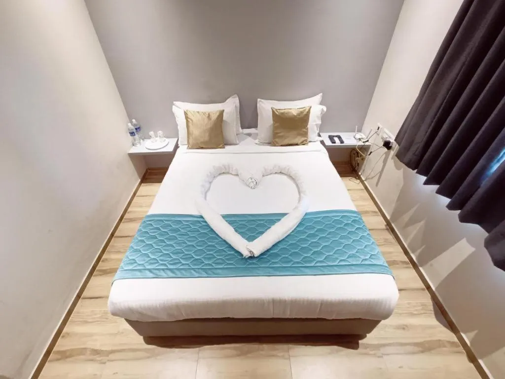 Bed in King Avarta Resort and Convention Centre Pondicherry