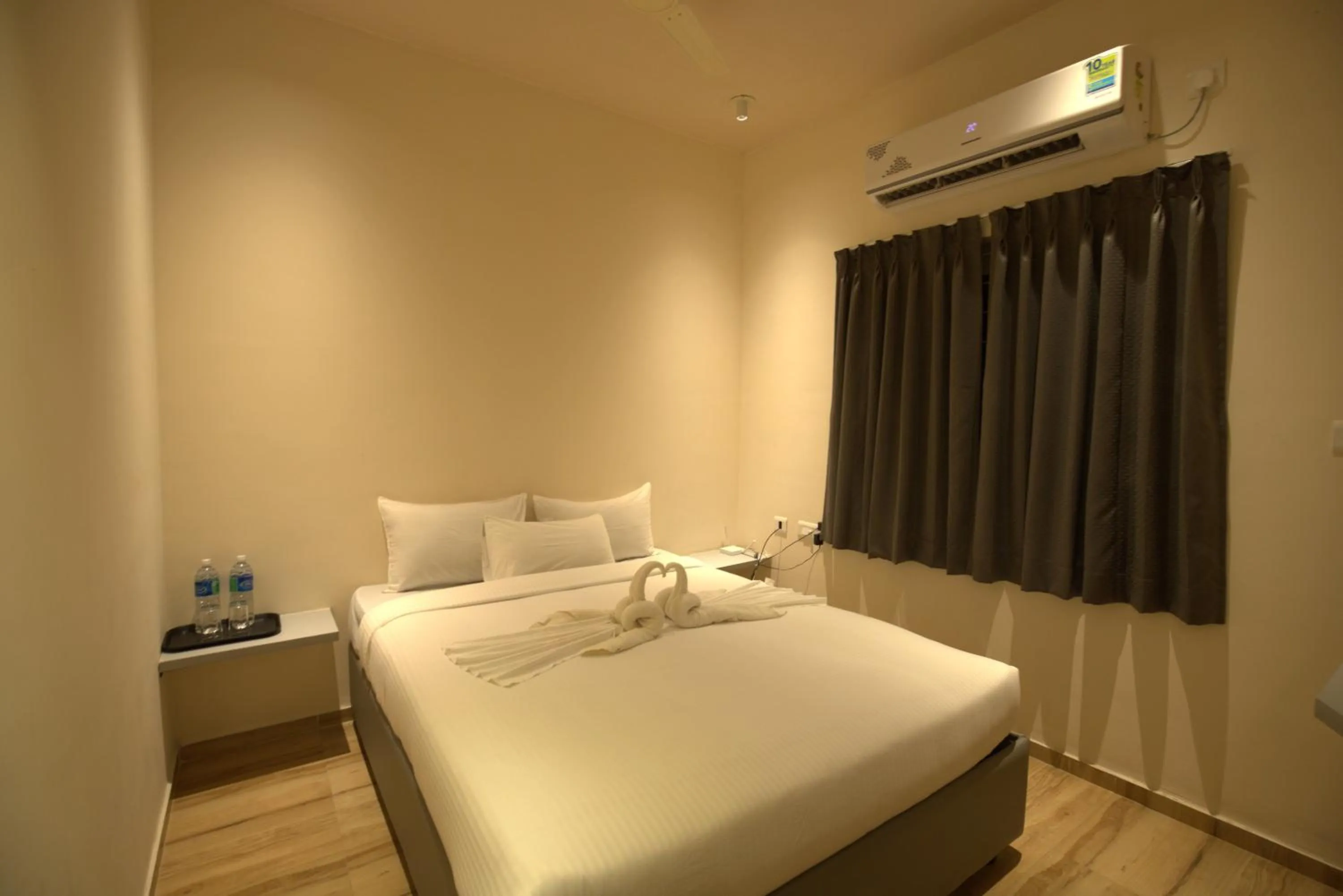 Bed in King Avarta Resort and Convention Centre Pondicherry