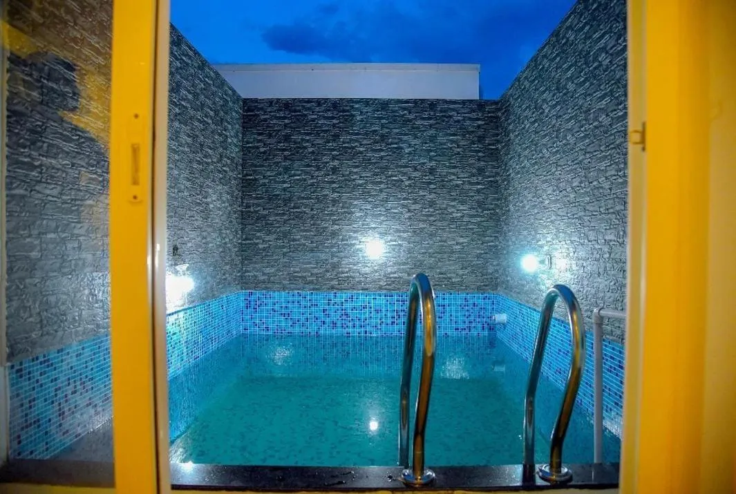 Swimming pool in King Avarta Resort and Convention Centre Pondicherry