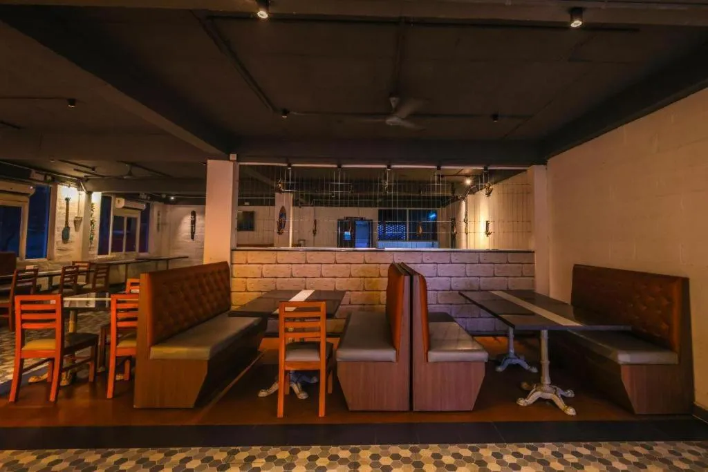 Restaurant/places to eat in King Avarta Resort and Convention Centre Pondicherry