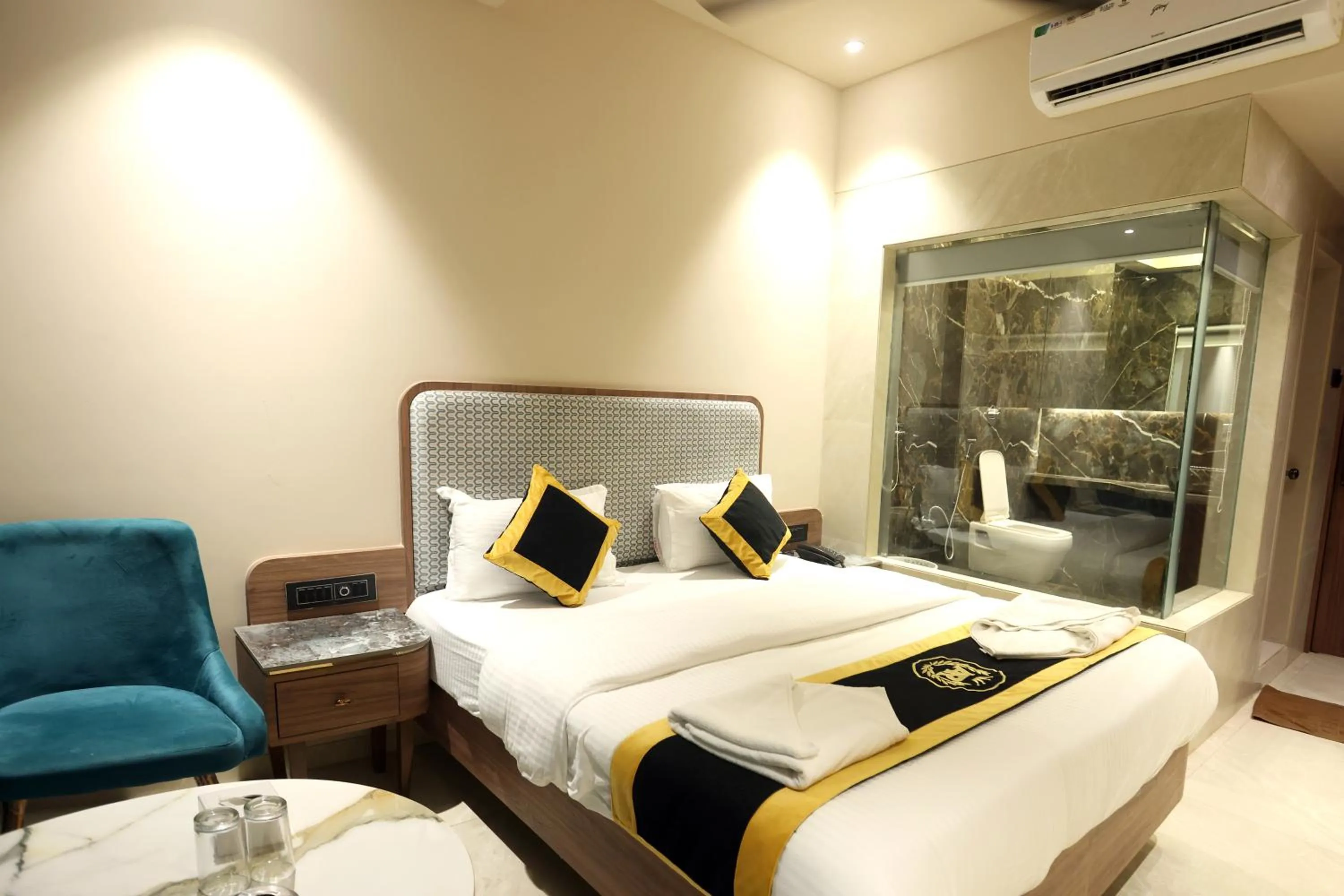 Bed in Hotel A R Paradise