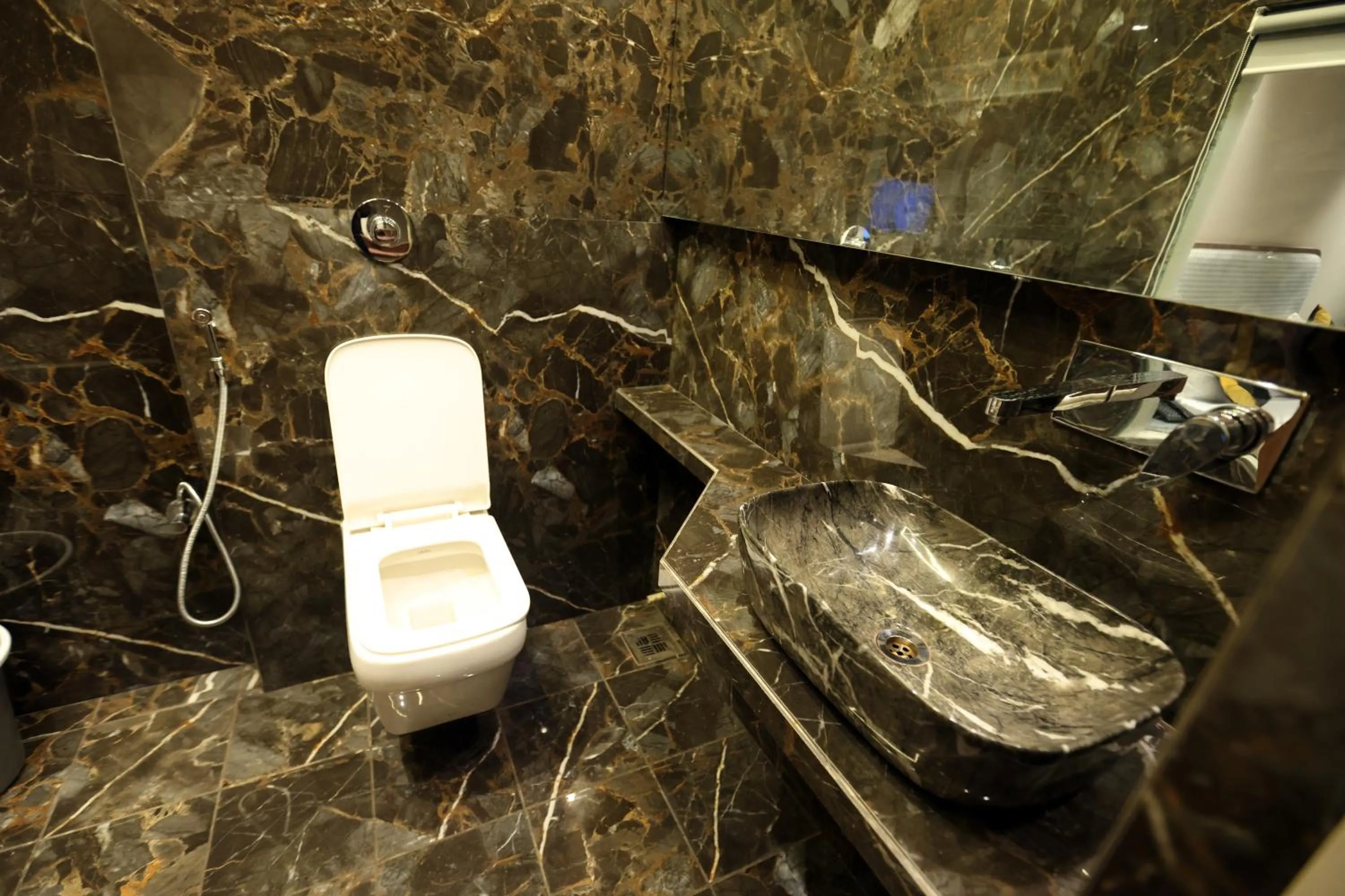 Toilet in Hotel A R Paradise