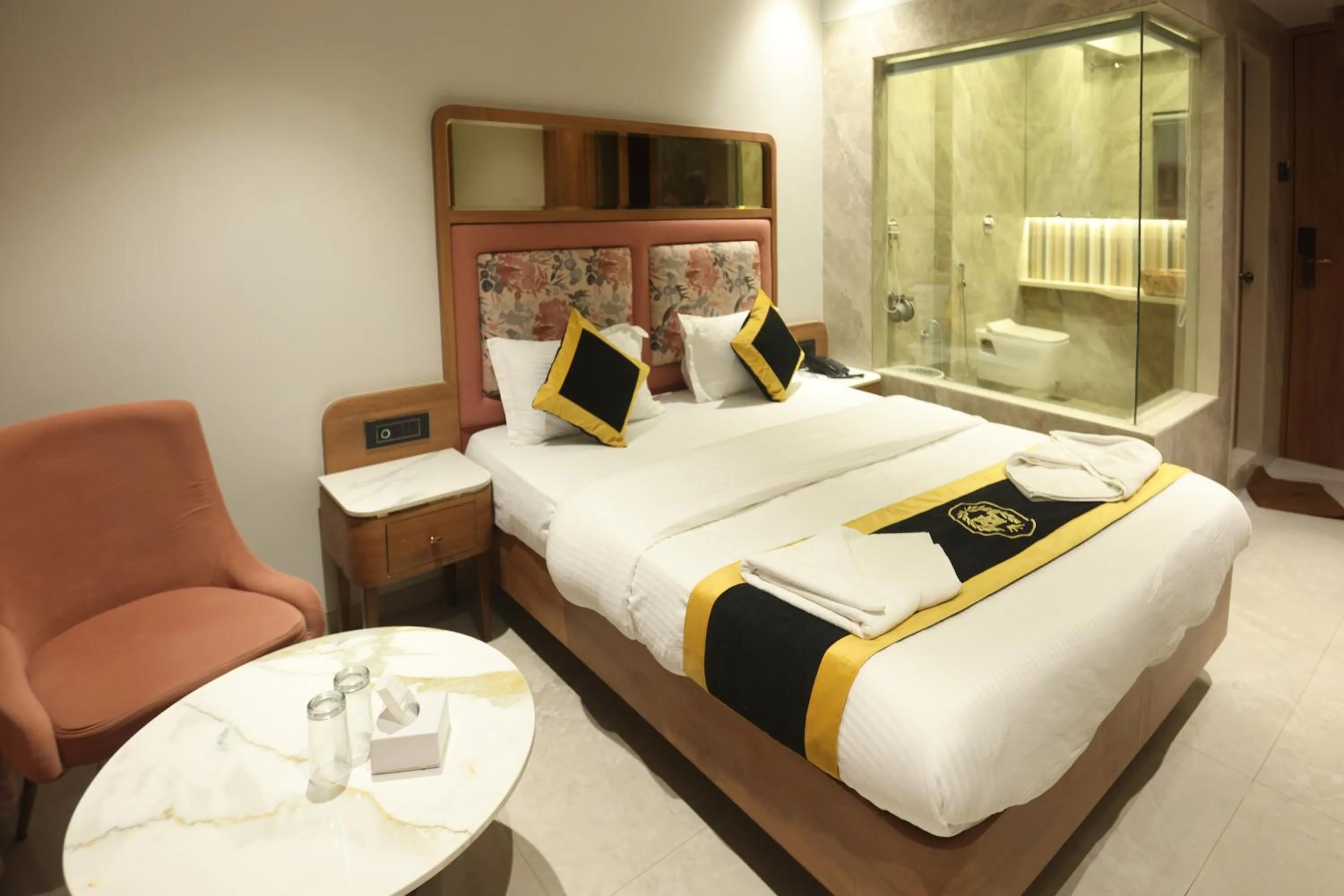 Bed in Hotel A R Paradise