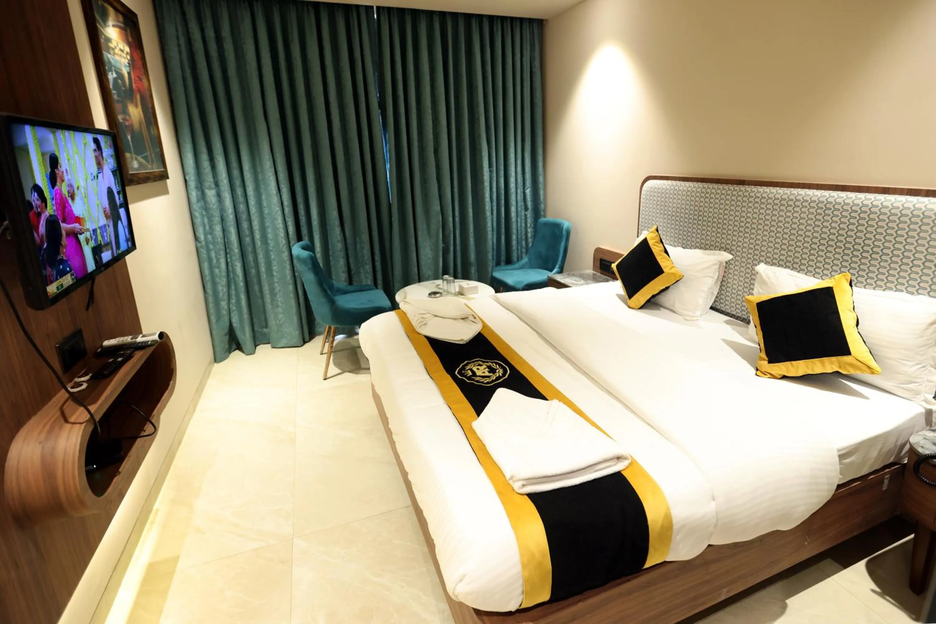 Bed in Hotel A R Paradise