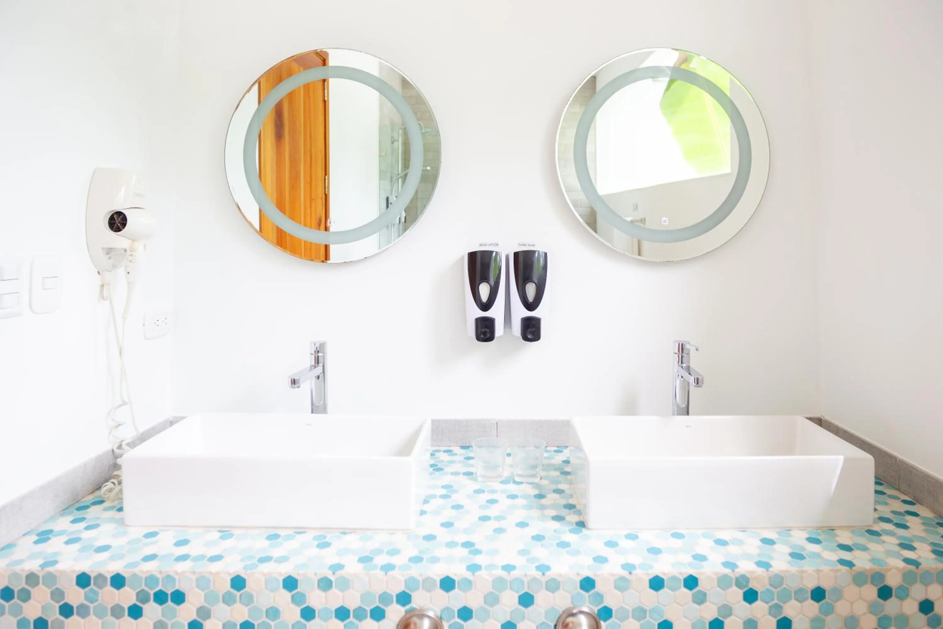 Bathroom in La Vela Boutique Hotel