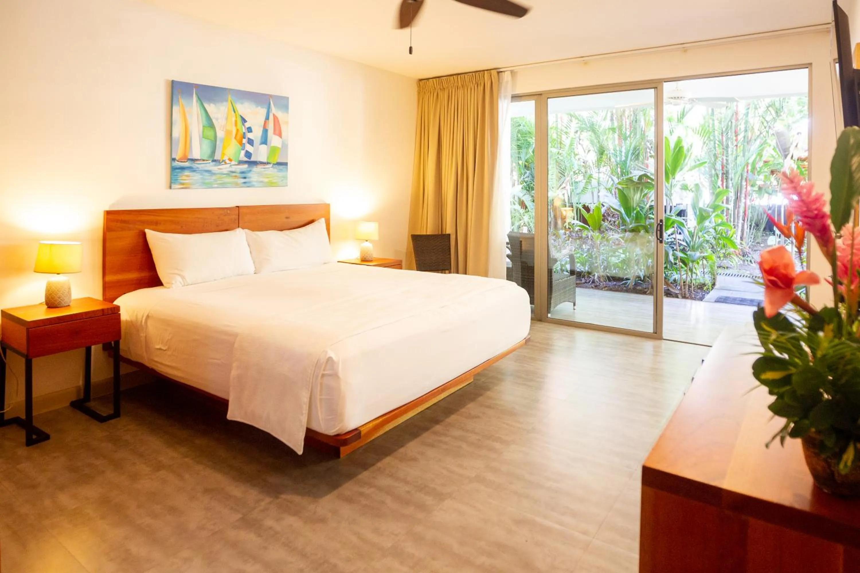 Bedroom, Bed in La Vela Boutique Hotel