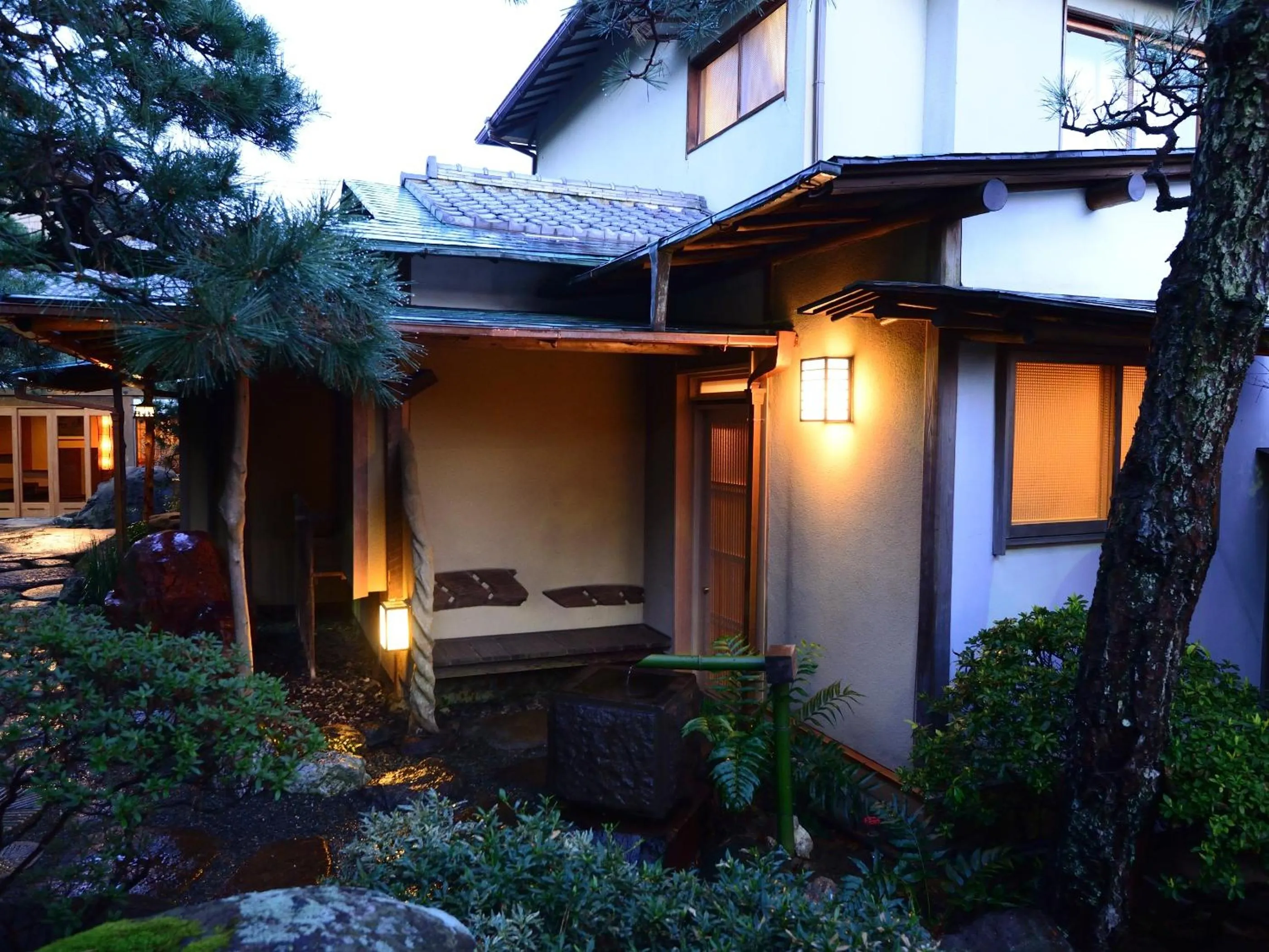Property Building in Atami Sekitei