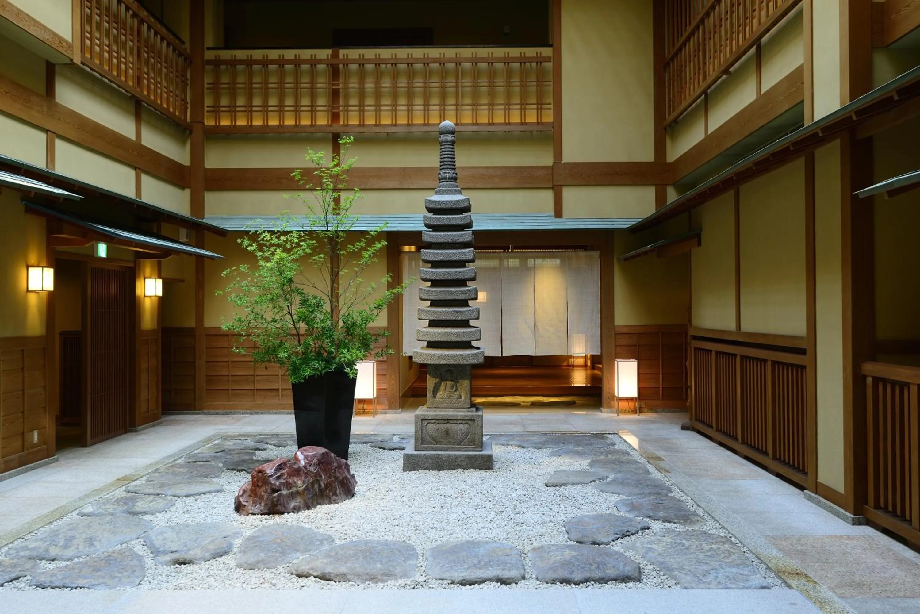 Decorative detail in Atami Sekitei