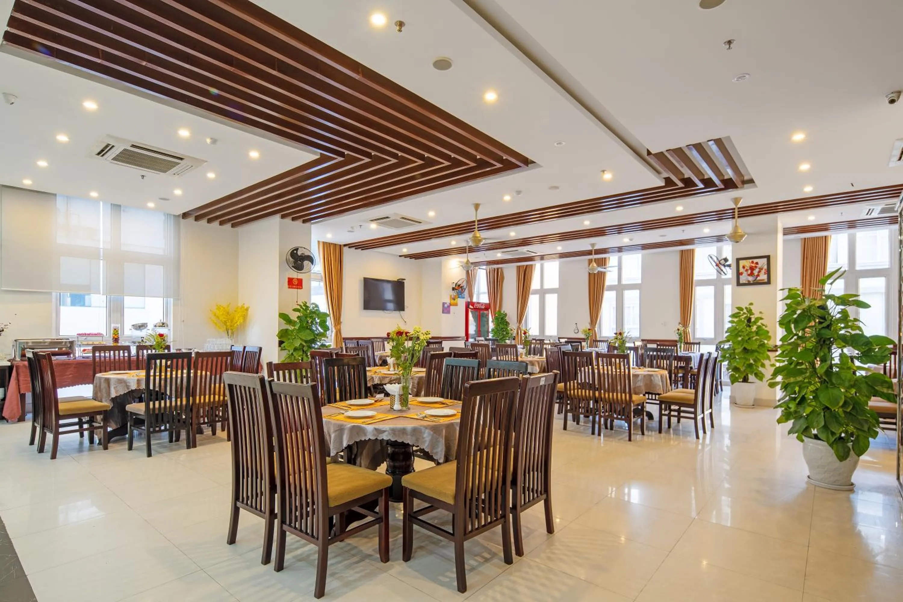 Restaurant/places to eat in Tay Bac Hotel Da Nang
