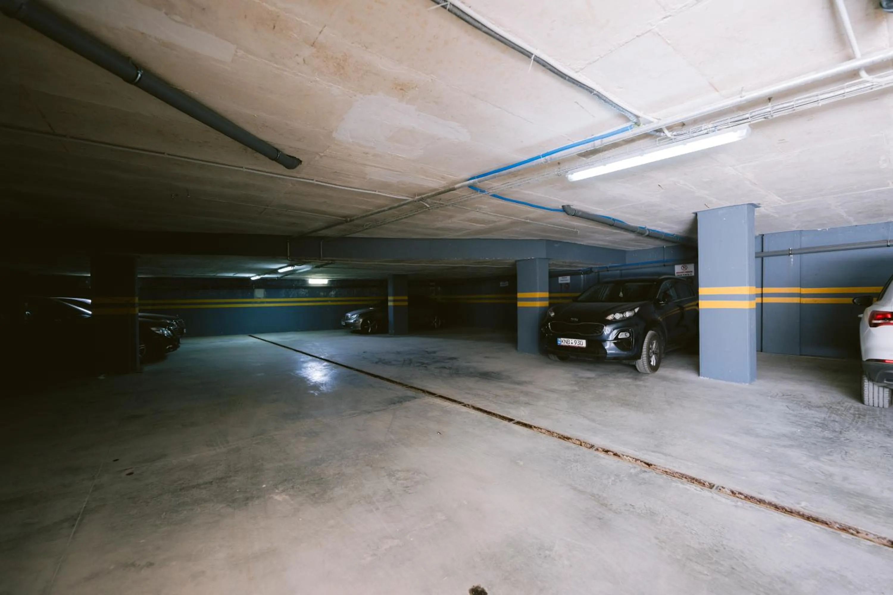 Parking in Noemie Hotel