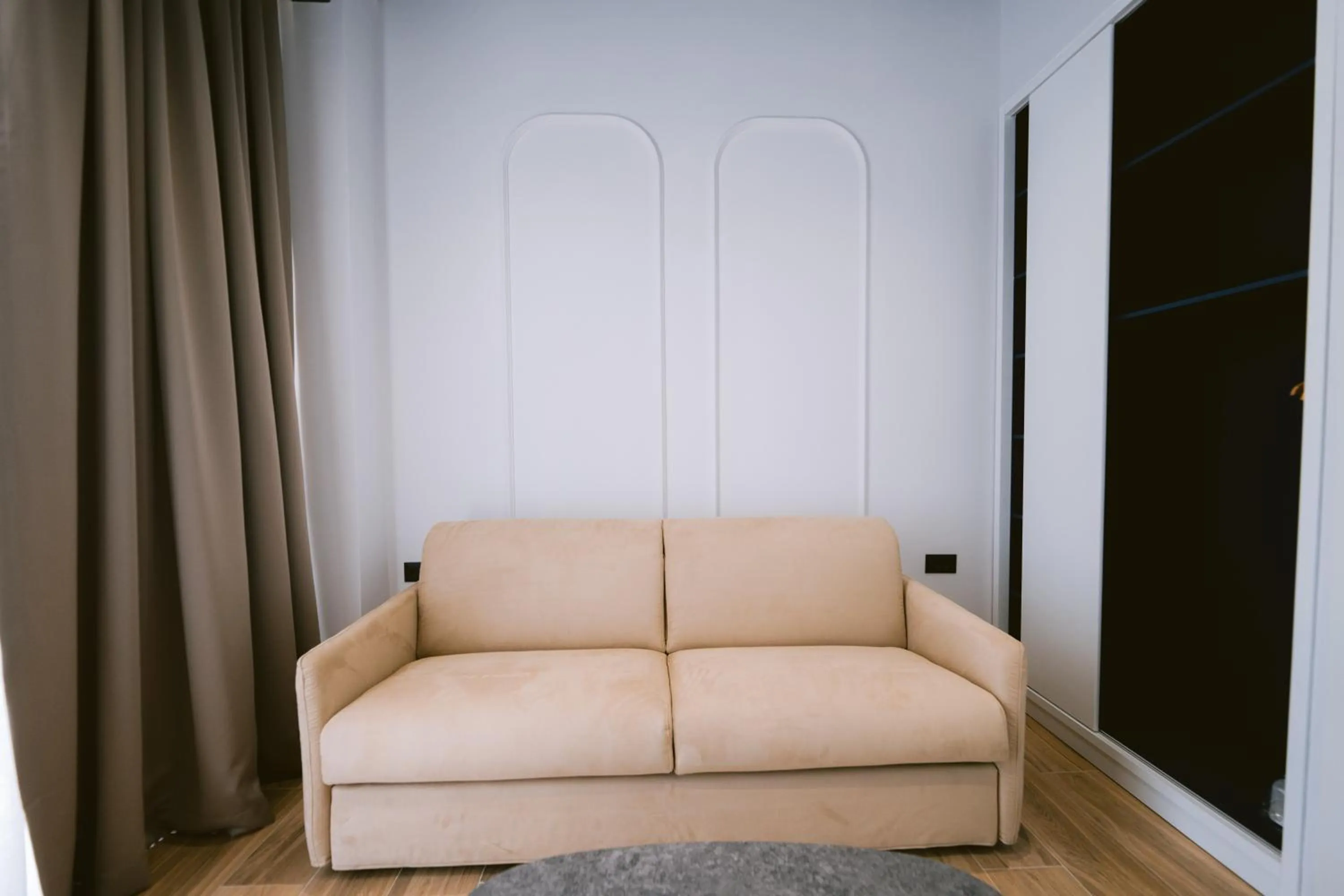 Living room in Noemie Hotel