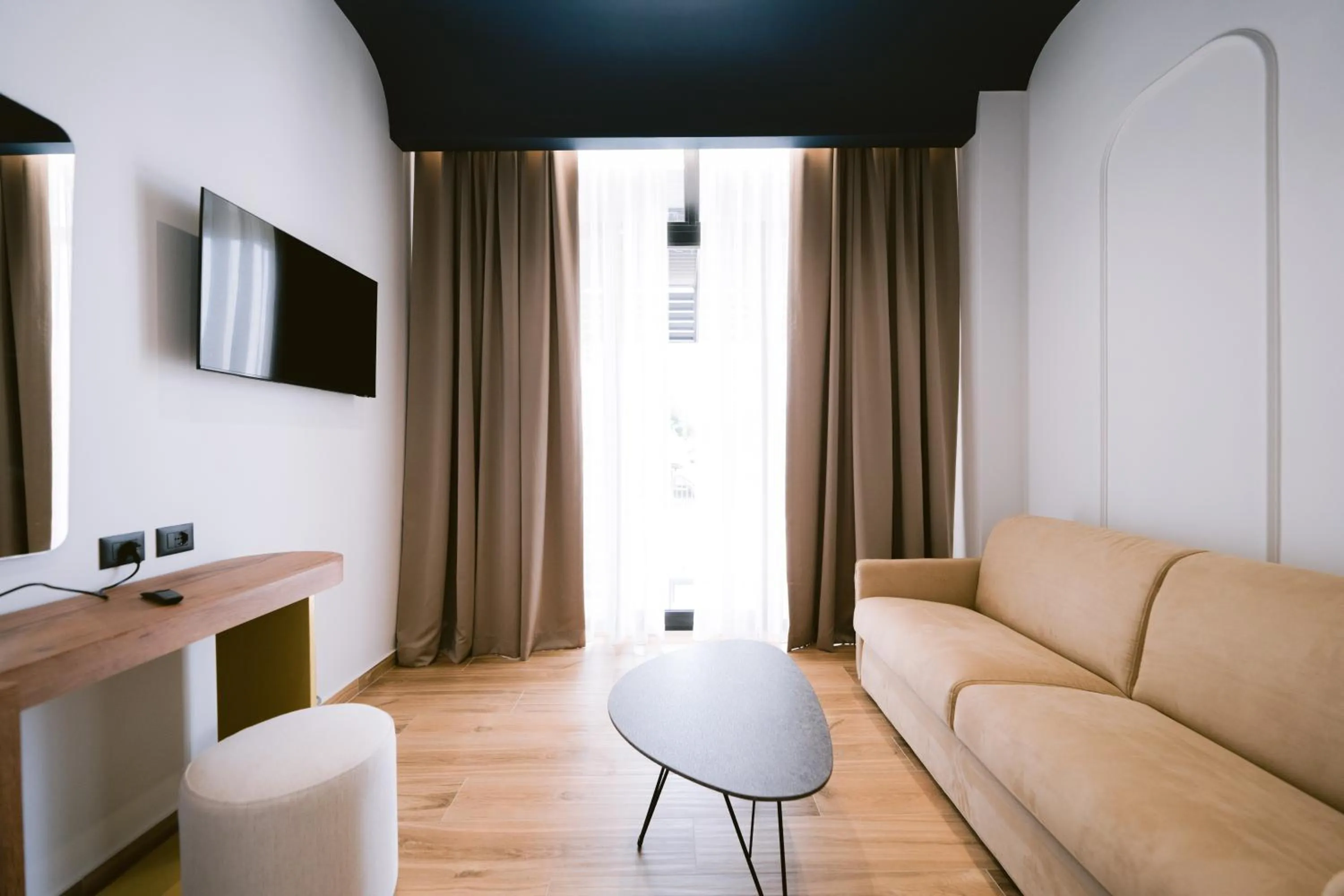 TV and multimedia in Noemie Hotel