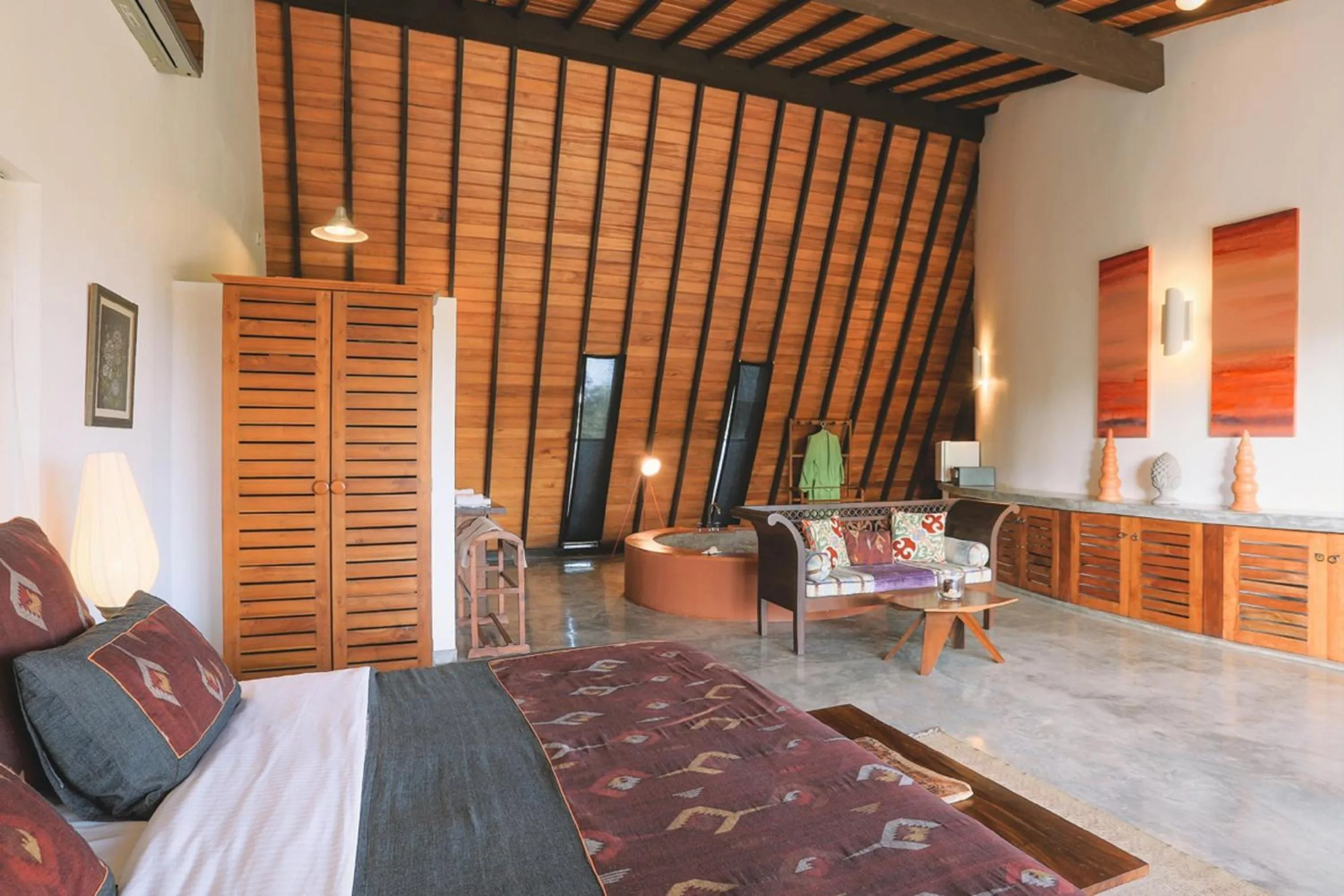 Photo of the whole room in Highland Villa