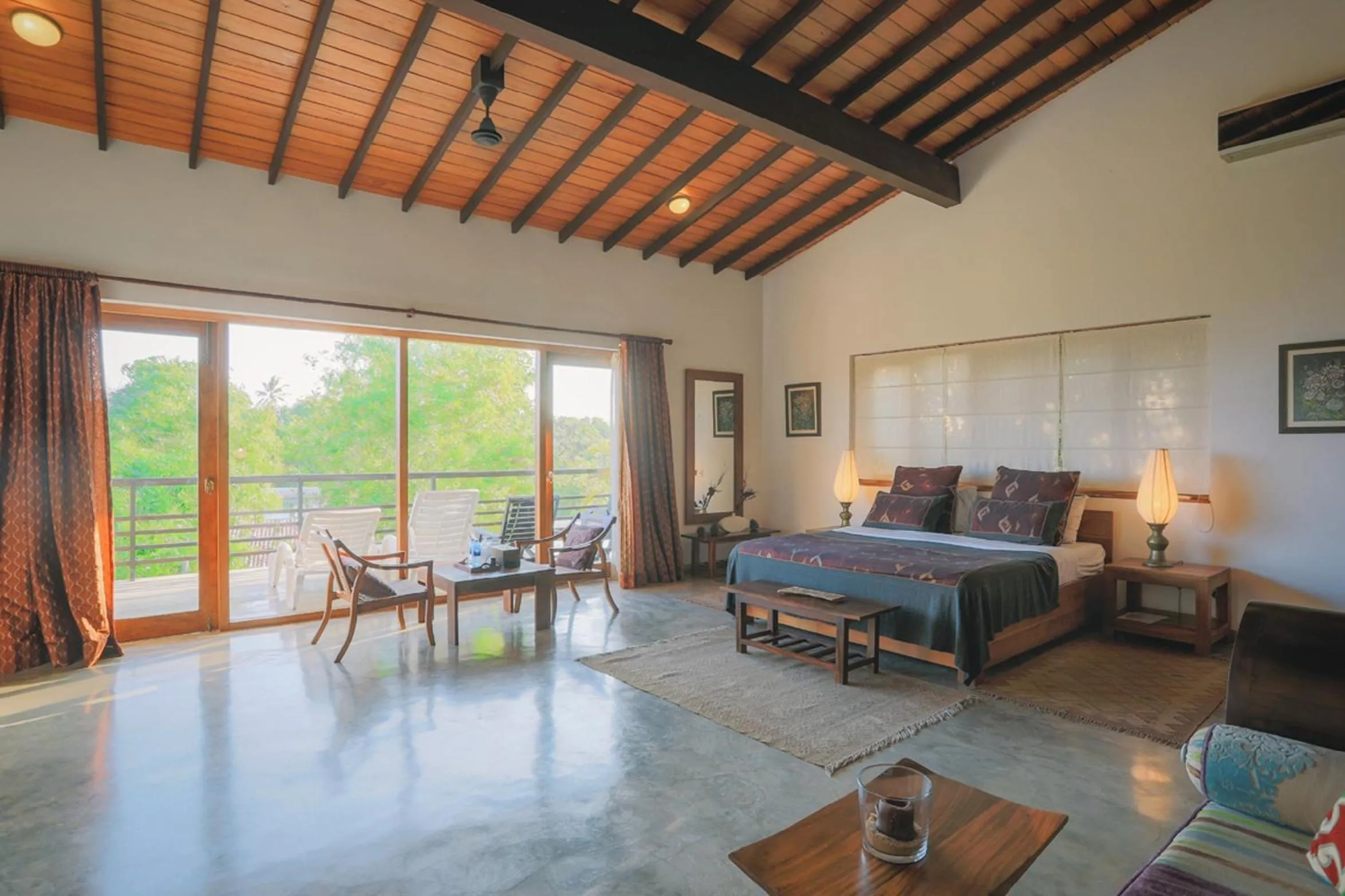 Photo of the whole room, Bed in Highland Villa