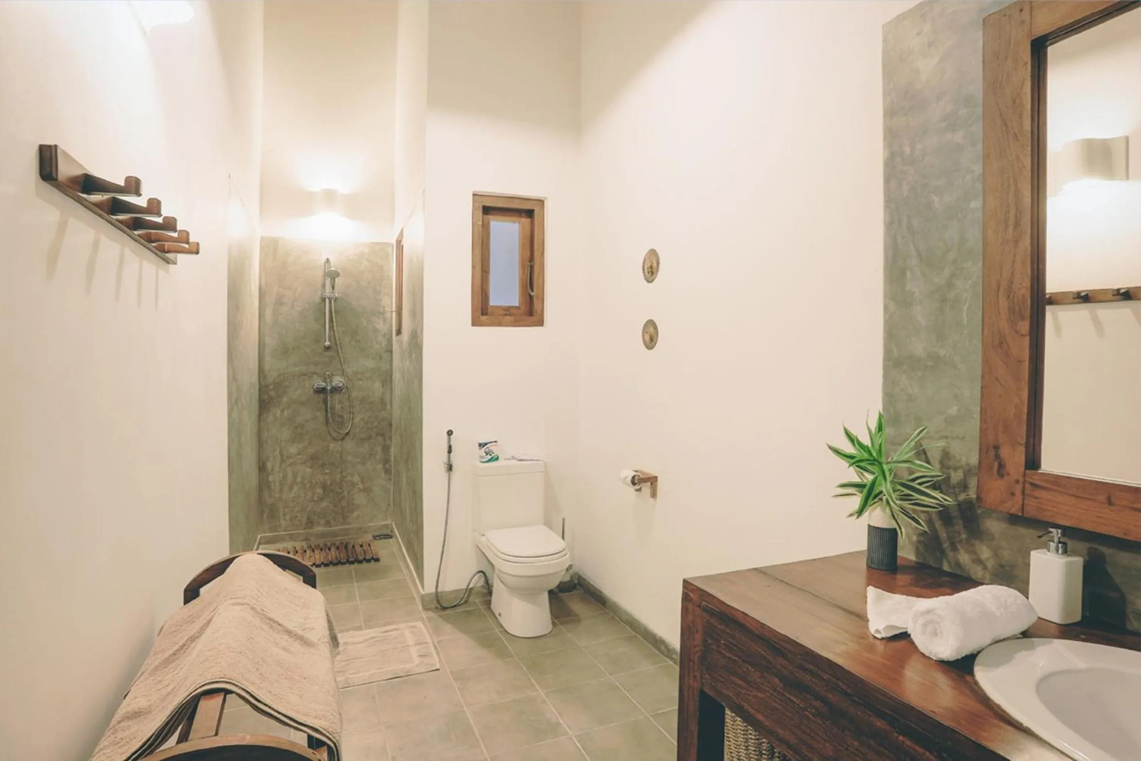 Shower in Highland Villa