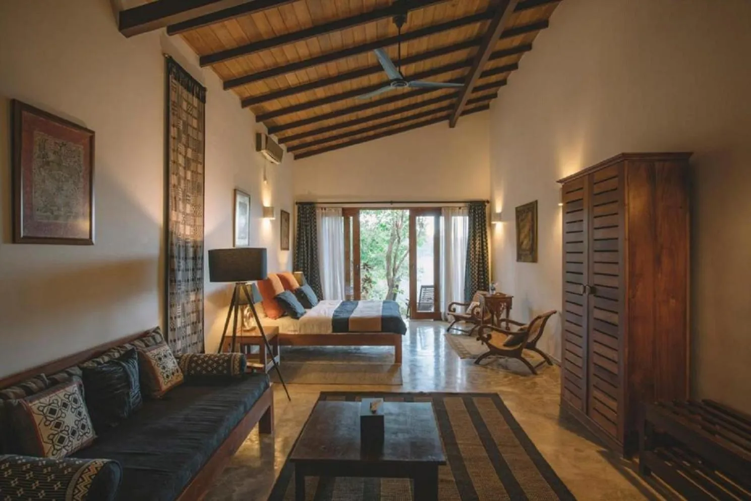 Photo of the whole room in Highland Villa