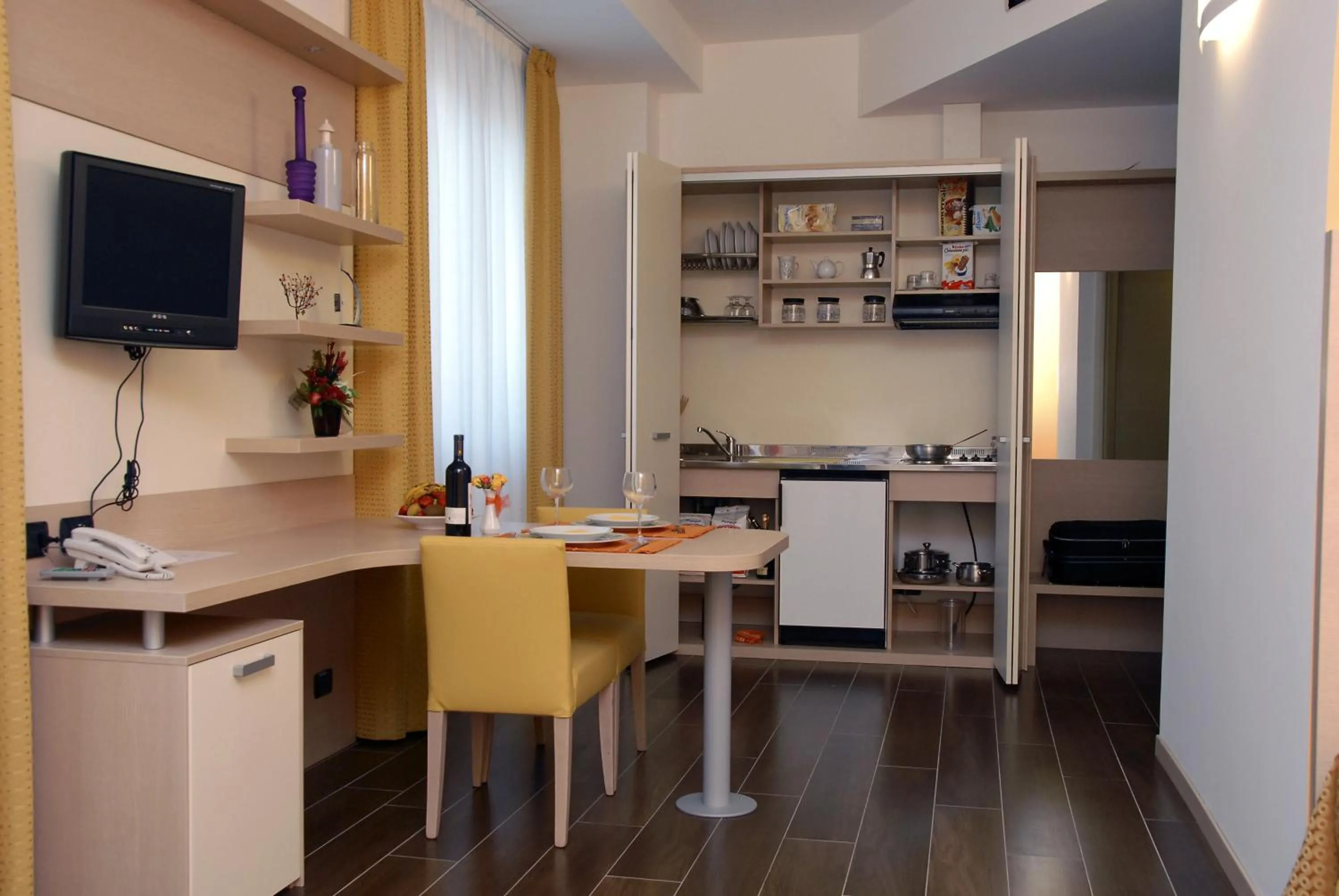 Day in Groane Hotel Residence