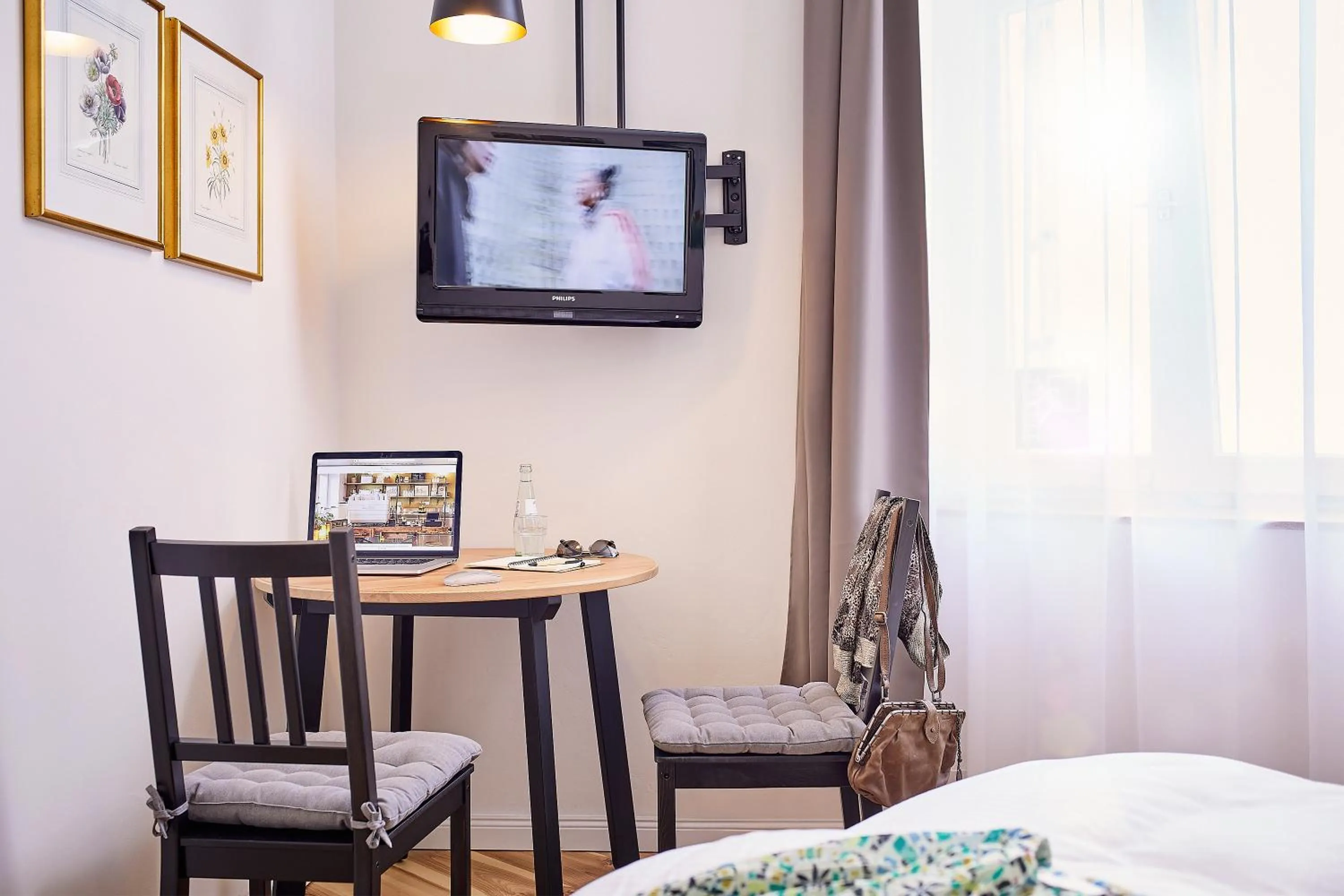 Photo of the whole room, Bed in Hotel am Chlodwigplatz